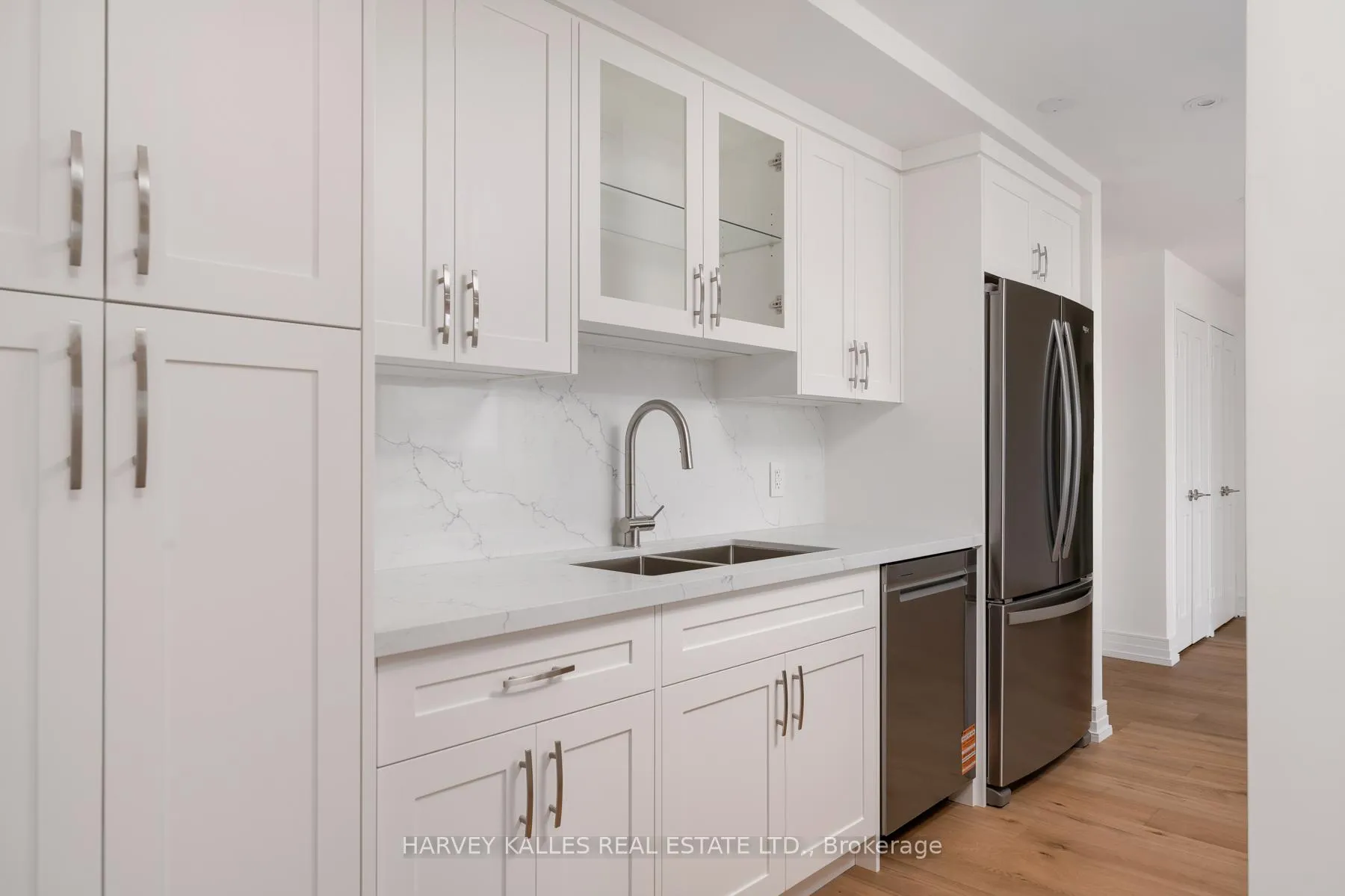 Photo 4 of Unit 1111, 3000 Bathurst Street, Toronto, Englemount-Lawrence — HOMEH