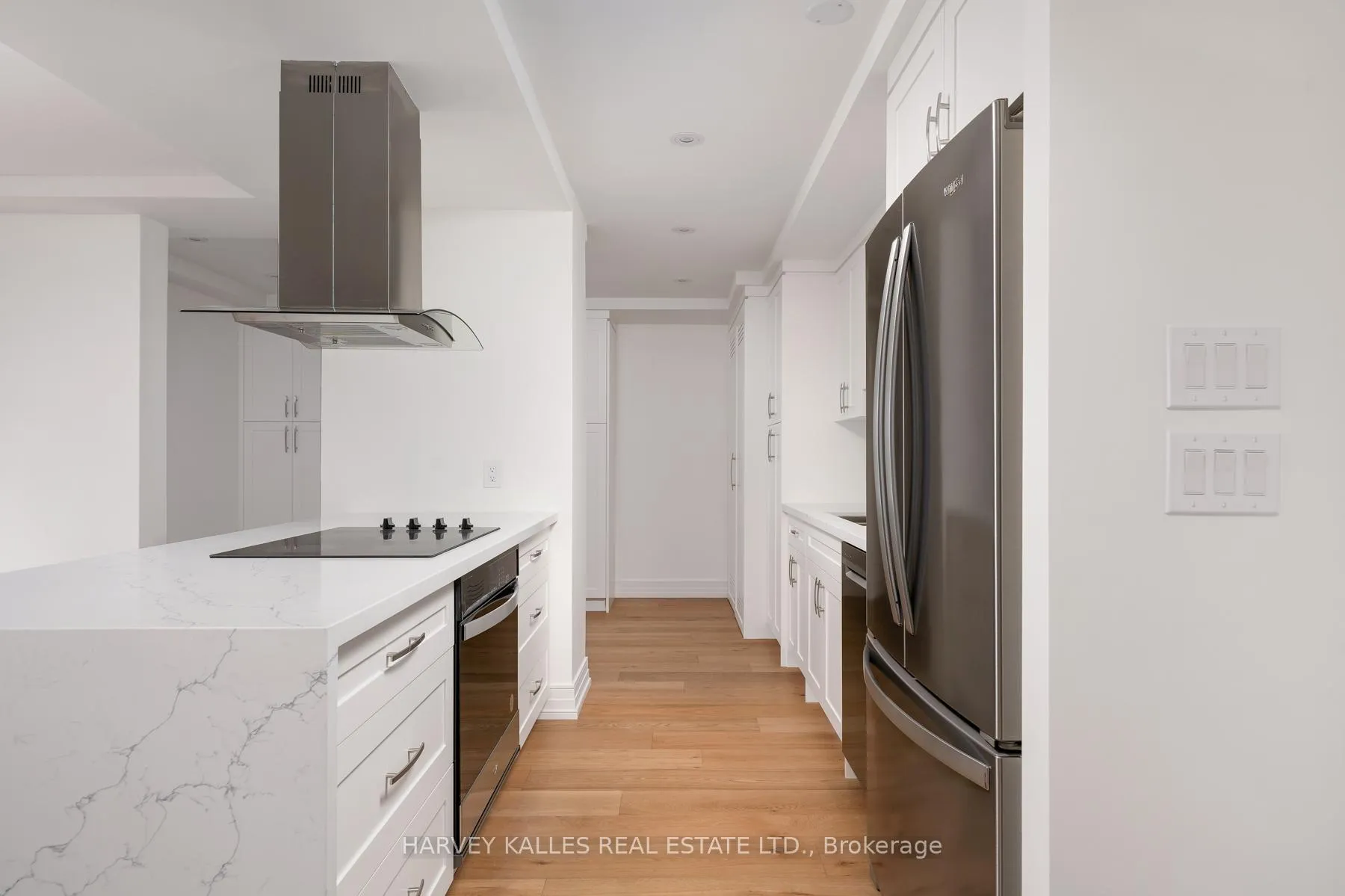 Photo 7 of Unit 1111, 3000 Bathurst Street, Toronto, Englemount-Lawrence — HOMEH