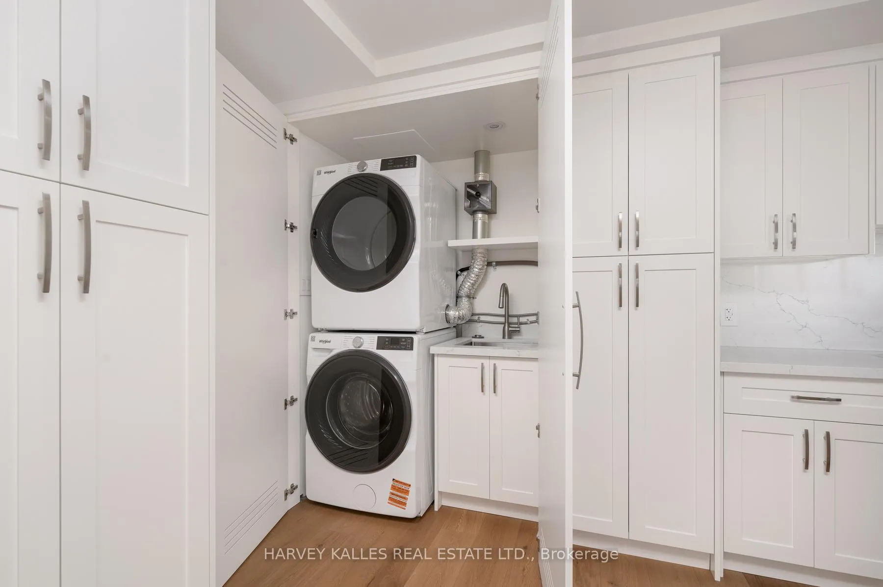 Photo 10 of Unit 1111, 3000 Bathurst Street, Toronto, Englemount-Lawrence — HOMEH