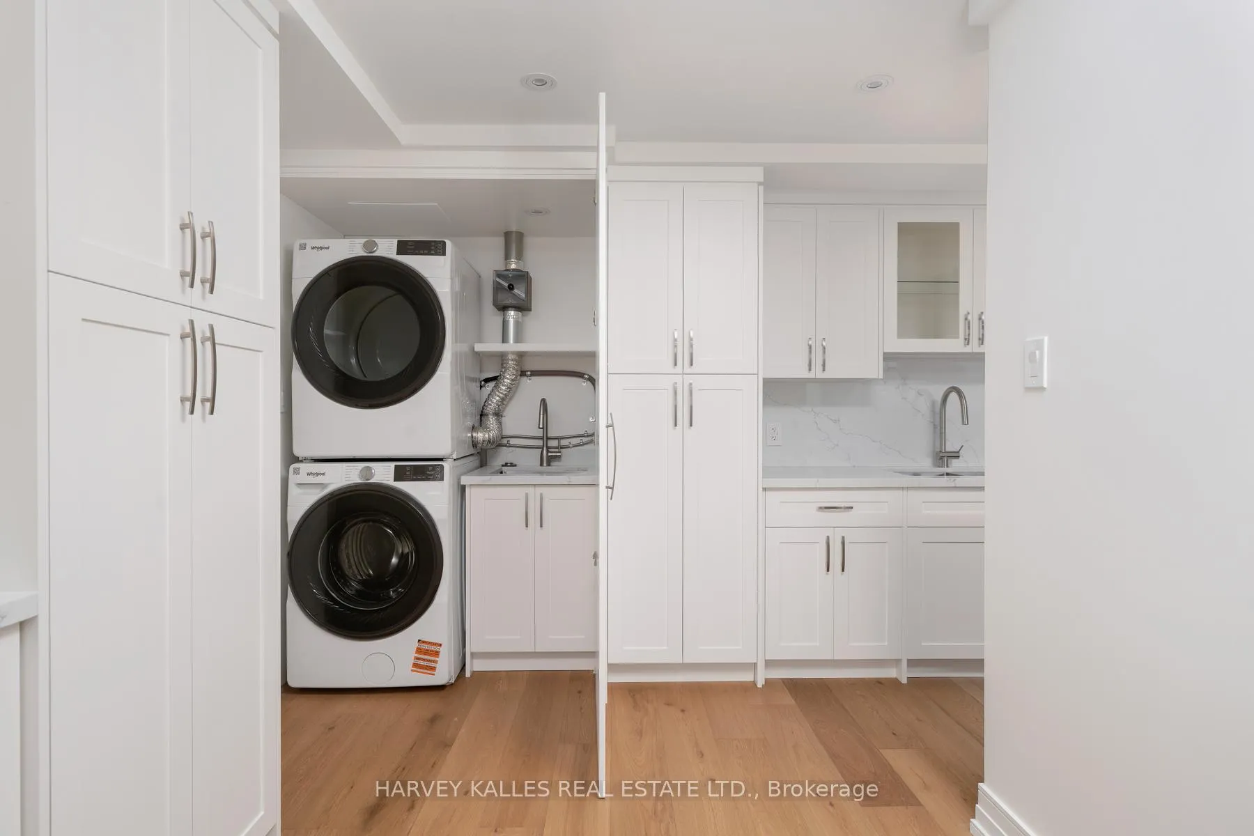 Photo 11 of Unit 1111, 3000 Bathurst Street, Toronto, Englemount-Lawrence — HOMEH