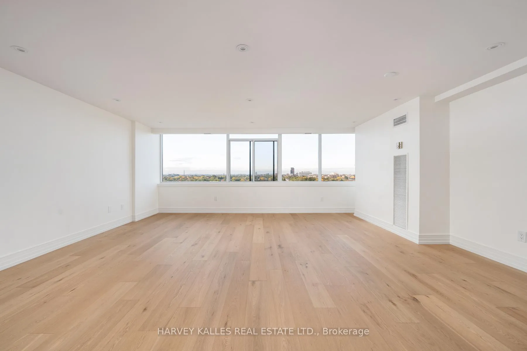 Photo 14 of Unit 1111, 3000 Bathurst Street, Toronto, Englemount-Lawrence — HOMEH