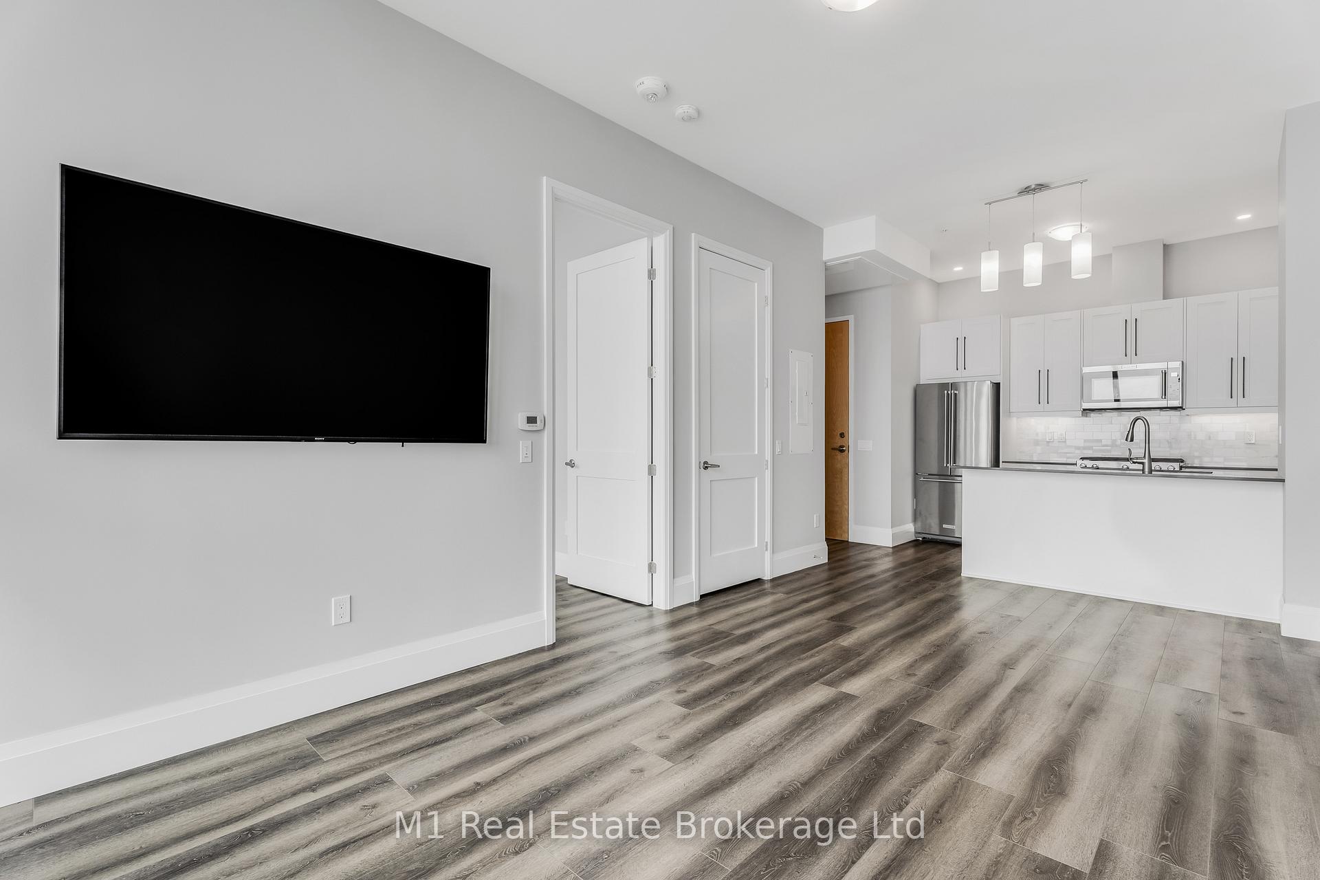 Photo 11 of Unit 3001, 60 Charles Street W, Kitchener — HOMEH