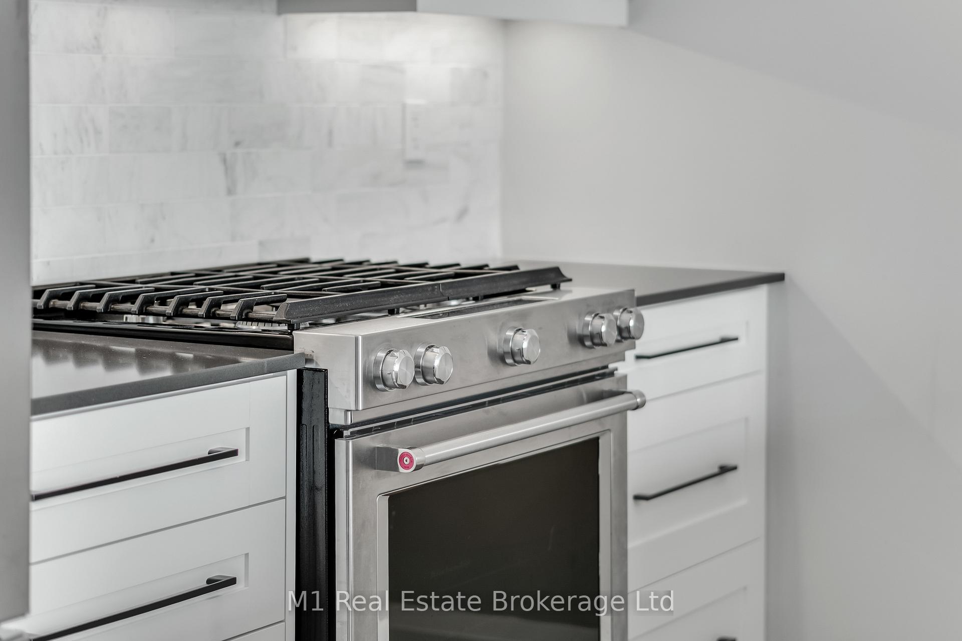 Photo 14 of Unit 3001, 60 Charles Street W, Kitchener — HOMEH