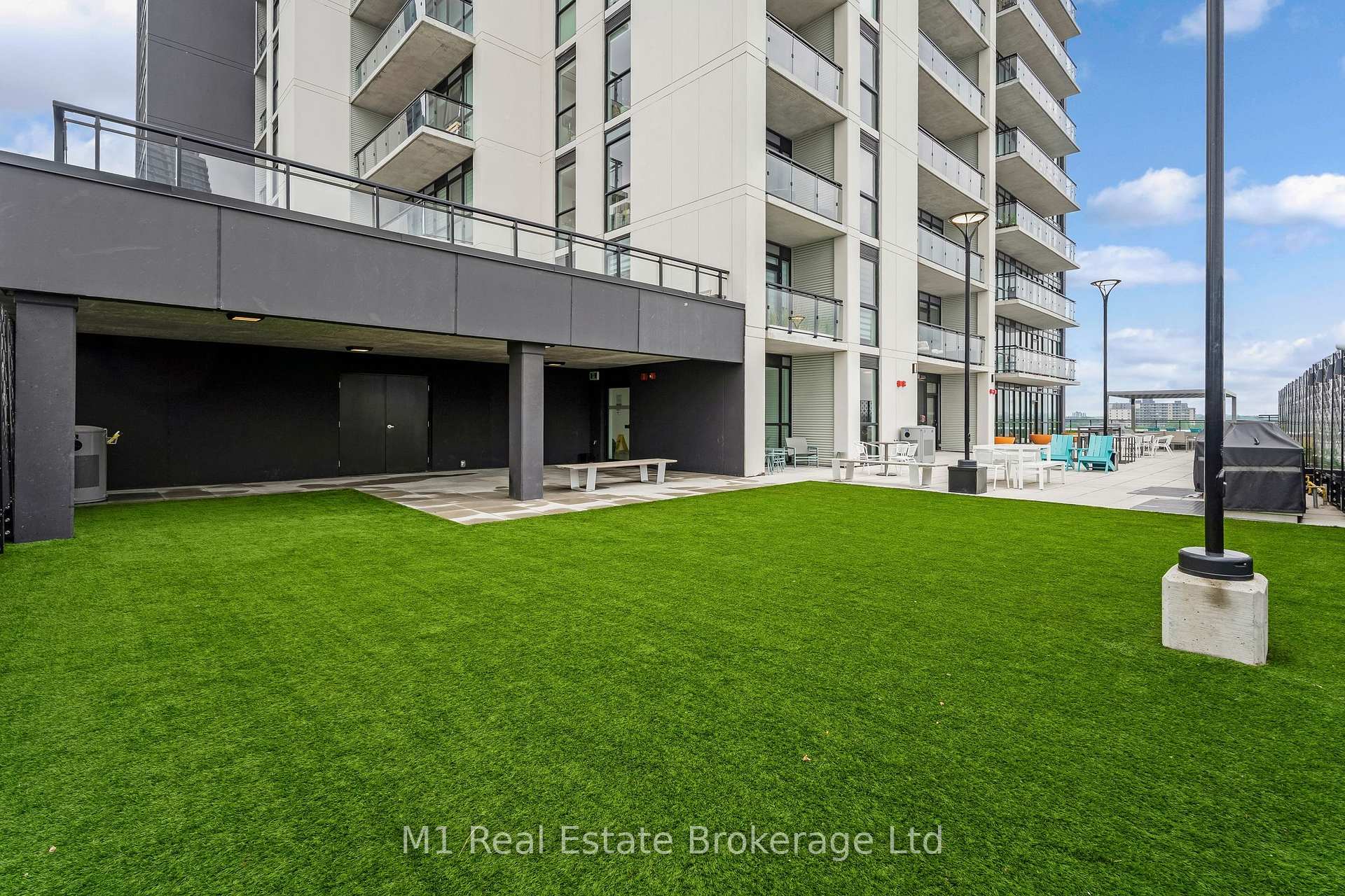 Photo 33 of Unit 3001, 60 Charles Street W, Kitchener — HOMEH