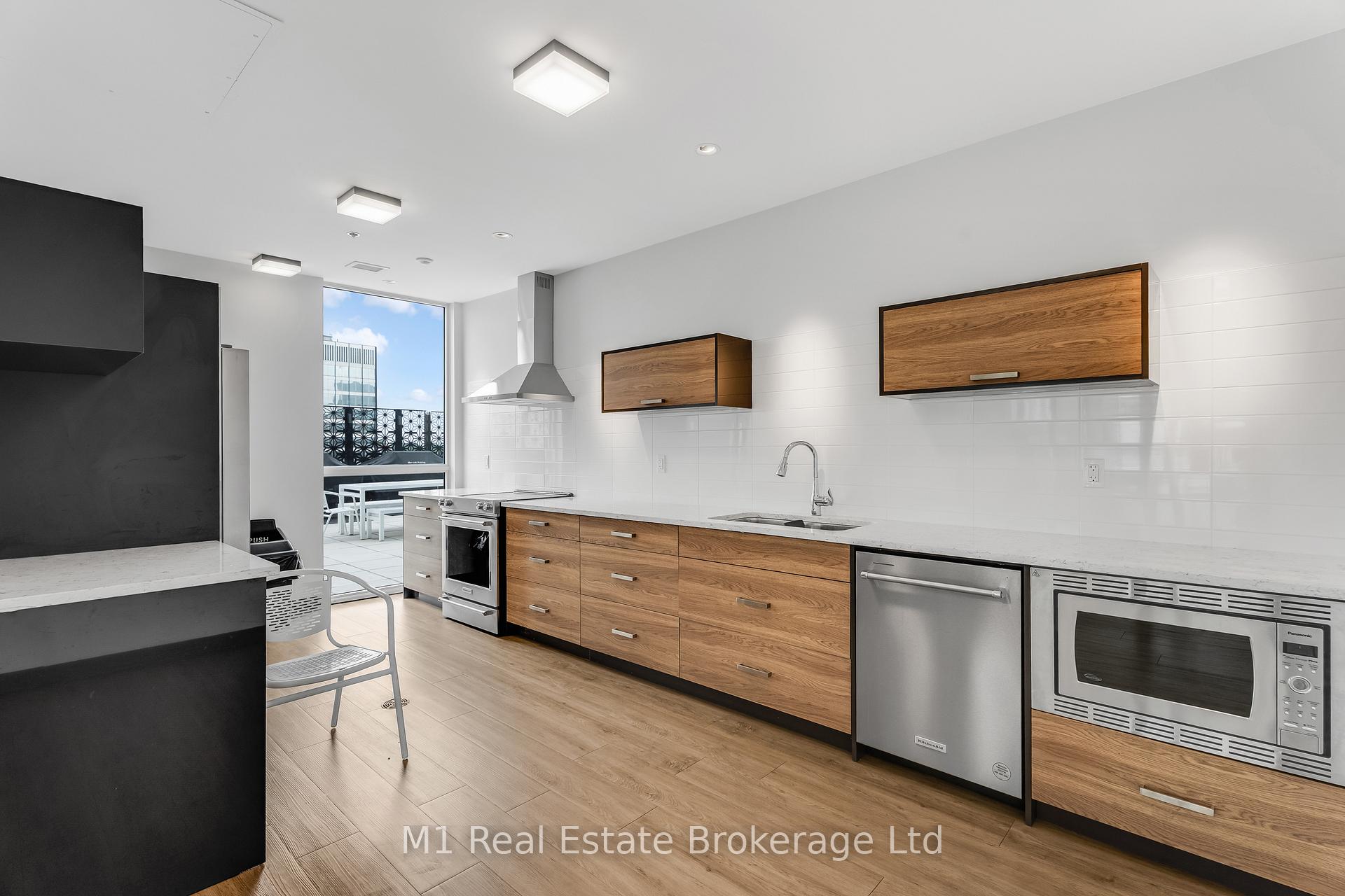 Photo 37 of Unit 3001, 60 Charles Street W, Kitchener — HOMEH