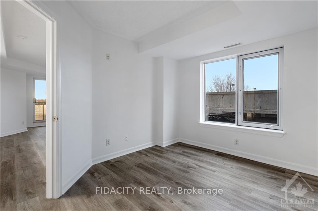 Photo 9 of Unit 3F, 310 Central Park Drive, Ottawa, Central Park — HOMEH