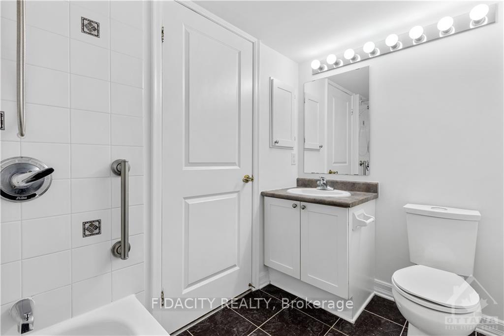 Photo 10 of Unit 3F, 310 Central Park Drive, Ottawa, Central Park — HOMEH