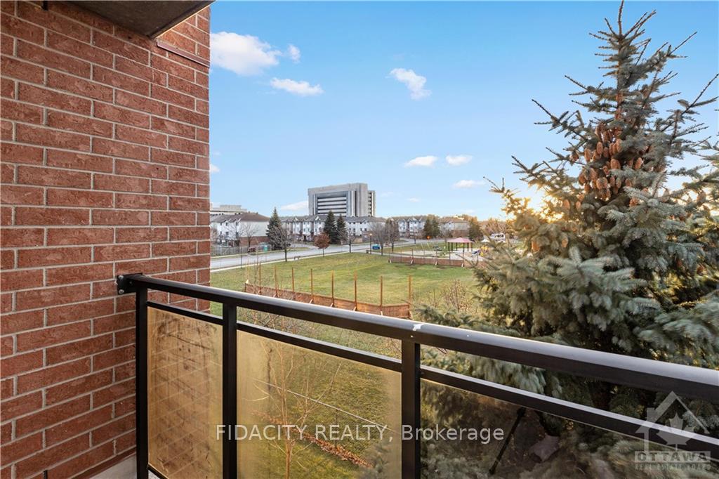 Photo 11 of Unit 3F, 310 Central Park Drive, Ottawa, Central Park — HOMEH