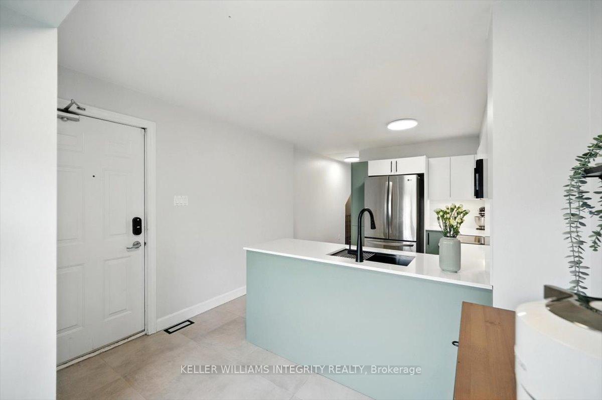 Photo 6 of 808 Lakeridge Drive, Ottawa, Avalon East — HOMEH