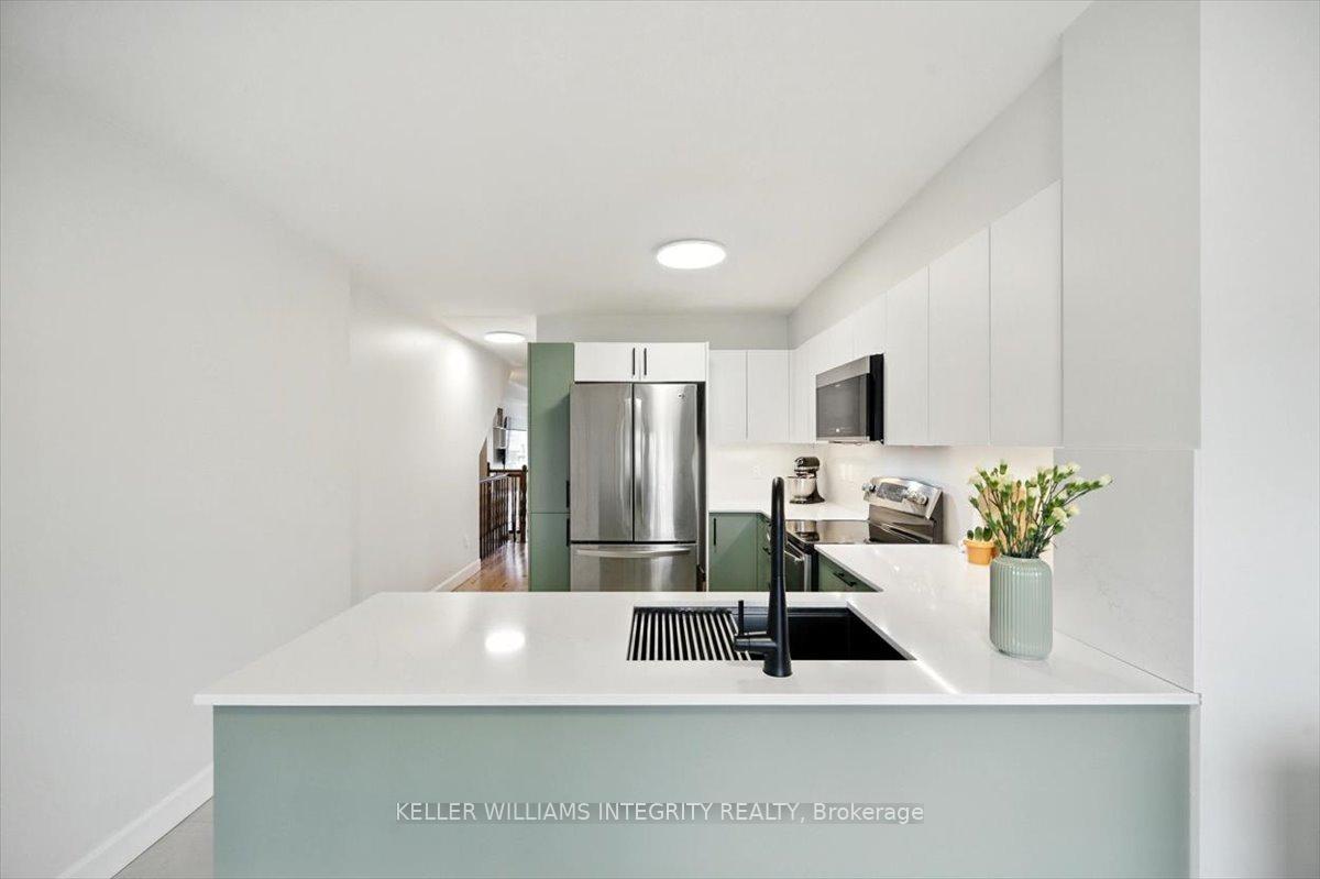 Photo 7 of 808 Lakeridge Drive, Ottawa, Avalon East — HOMEH