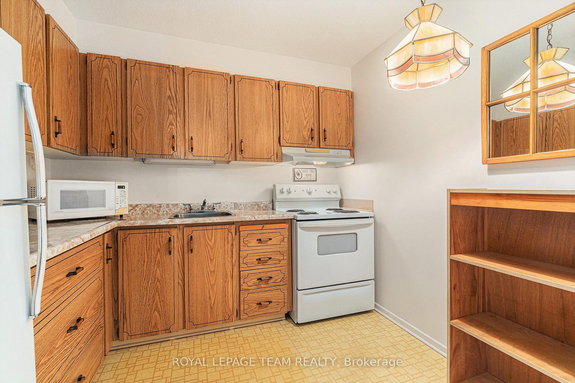 Photo 9 of Unit 706, 20 Chesterton Drive, Ottawa, Borden Farm/Stewart Farm/Carleton Heights/Parkwood Hills — HOMEH