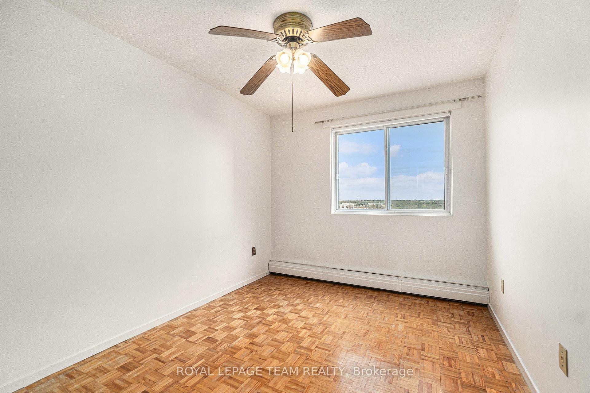 Photo 13 of Unit 706, 20 Chesterton Drive, Ottawa, Borden Farm/Stewart Farm/Carleton Heights/Parkwood Hills — HOMEH
