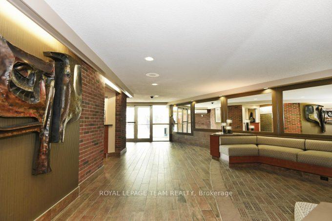 Photo 18 of Unit 706, 20 Chesterton Drive, Ottawa, Borden Farm/Stewart Farm/Carleton Heights/Parkwood Hills — HOMEH