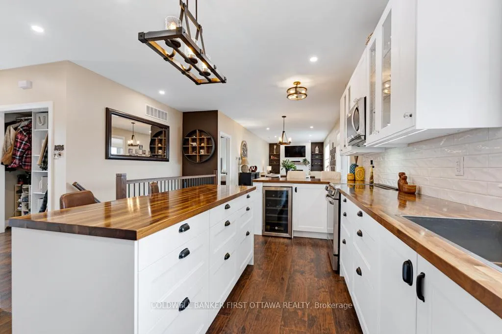 Photo 15 of 38 Tuttle Point Road, Edwardsburgh/Cardinal, Edwardsburgh/Cardinal Twp — HOMEH
