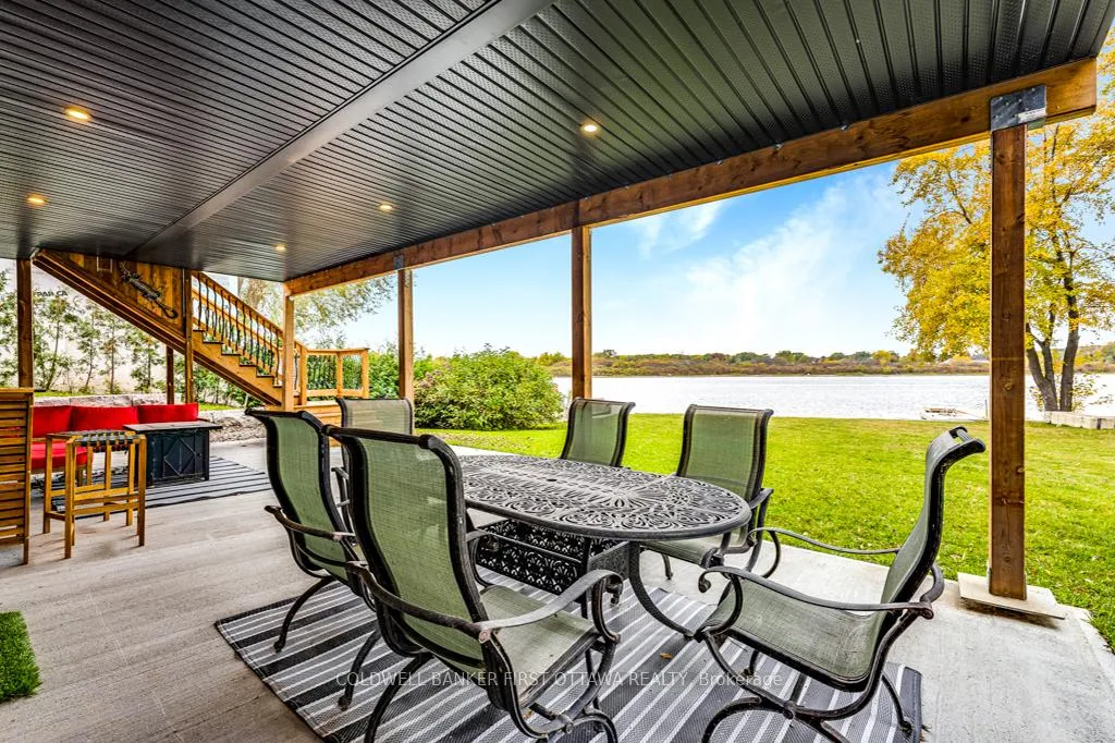 Photo 35 of 38 Tuttle Point Road, Edwardsburgh/Cardinal, Edwardsburgh/Cardinal Twp — HOMEH