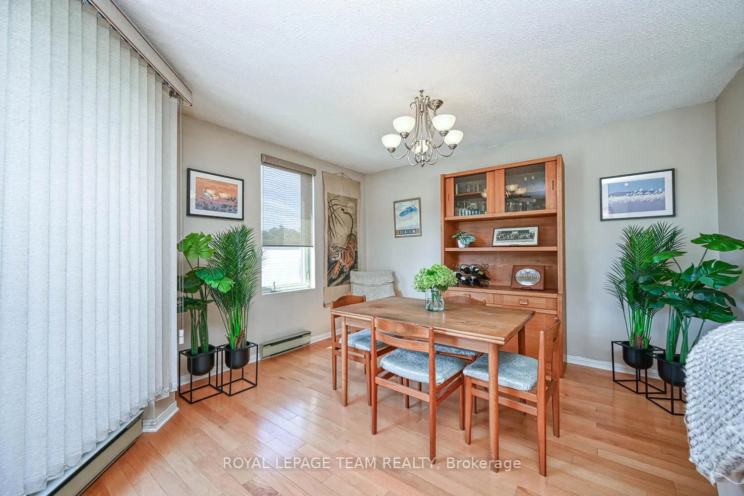 Photo 9 of Unit 403, 800 Mckellar Avenue, Ottawa, Carlingwood — HOMEH