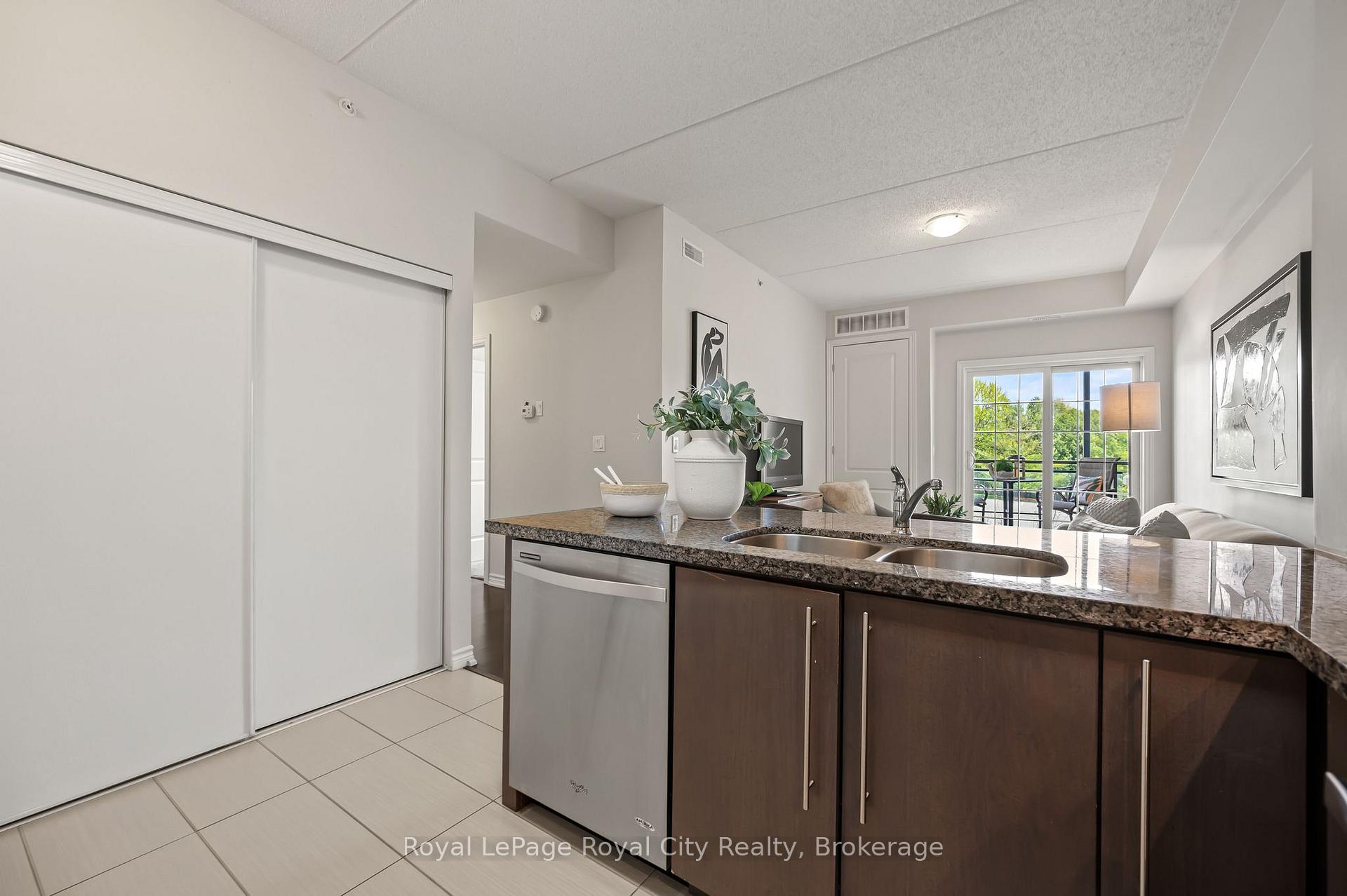 Photo 10 of Unit 219, 1077 Gordon Street, Guelph, Kortright West — HOMEH