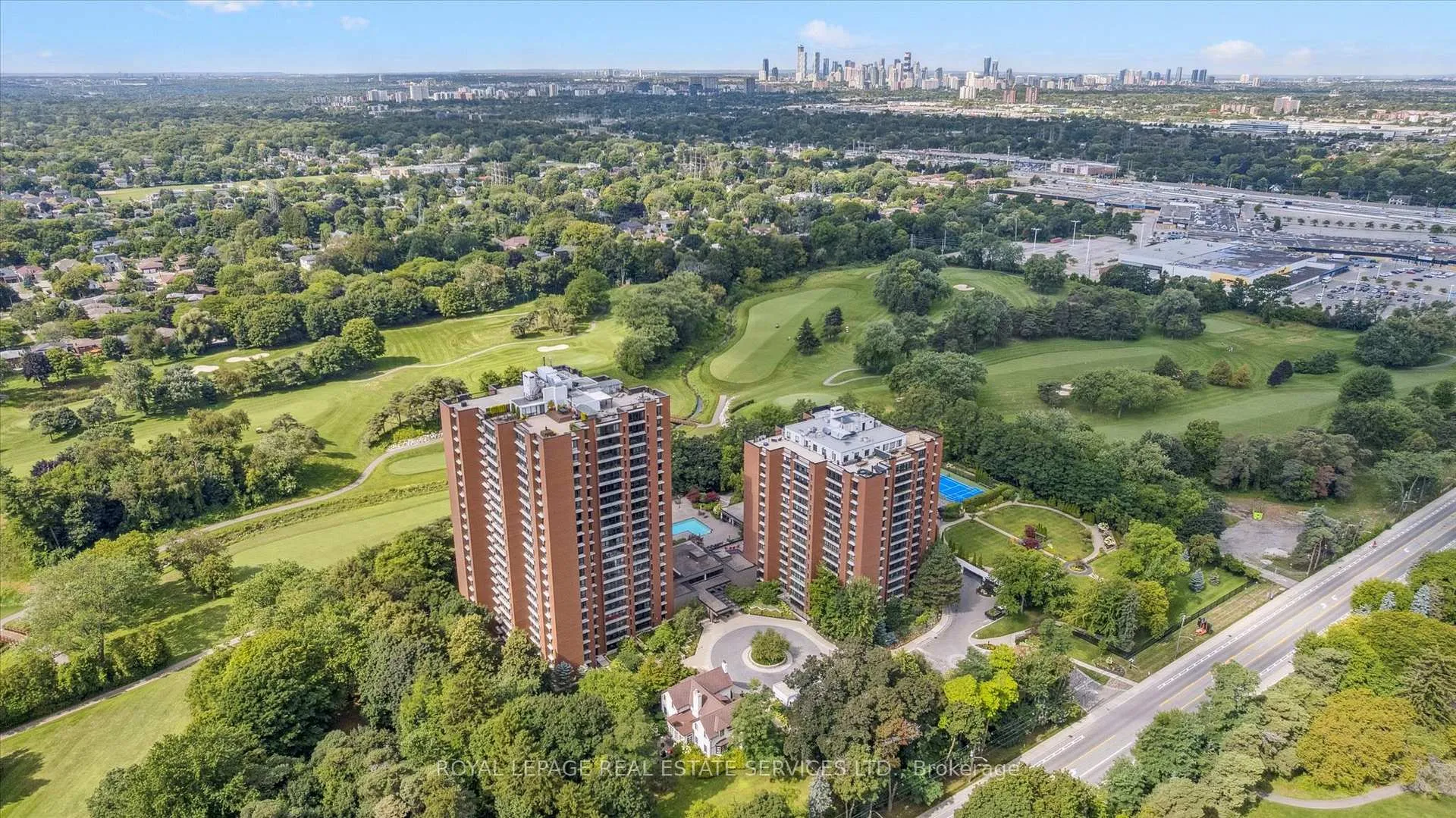 Photo 4 of Unit 613, 1400 Dixie Road, Mississauga, Lakeview — HOMEH