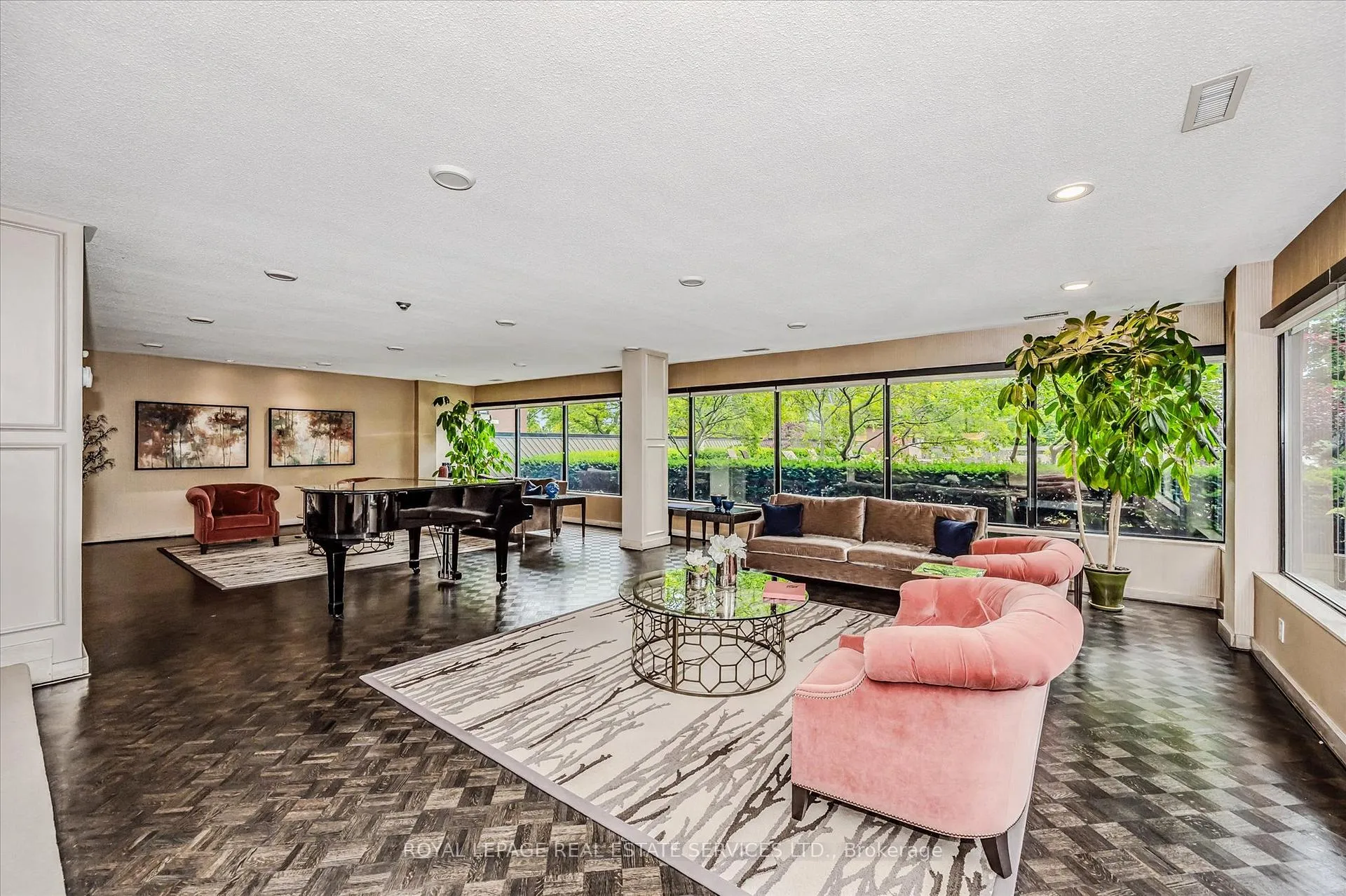 Photo 9 of Unit 613, 1400 Dixie Road, Mississauga, Lakeview — HOMEH