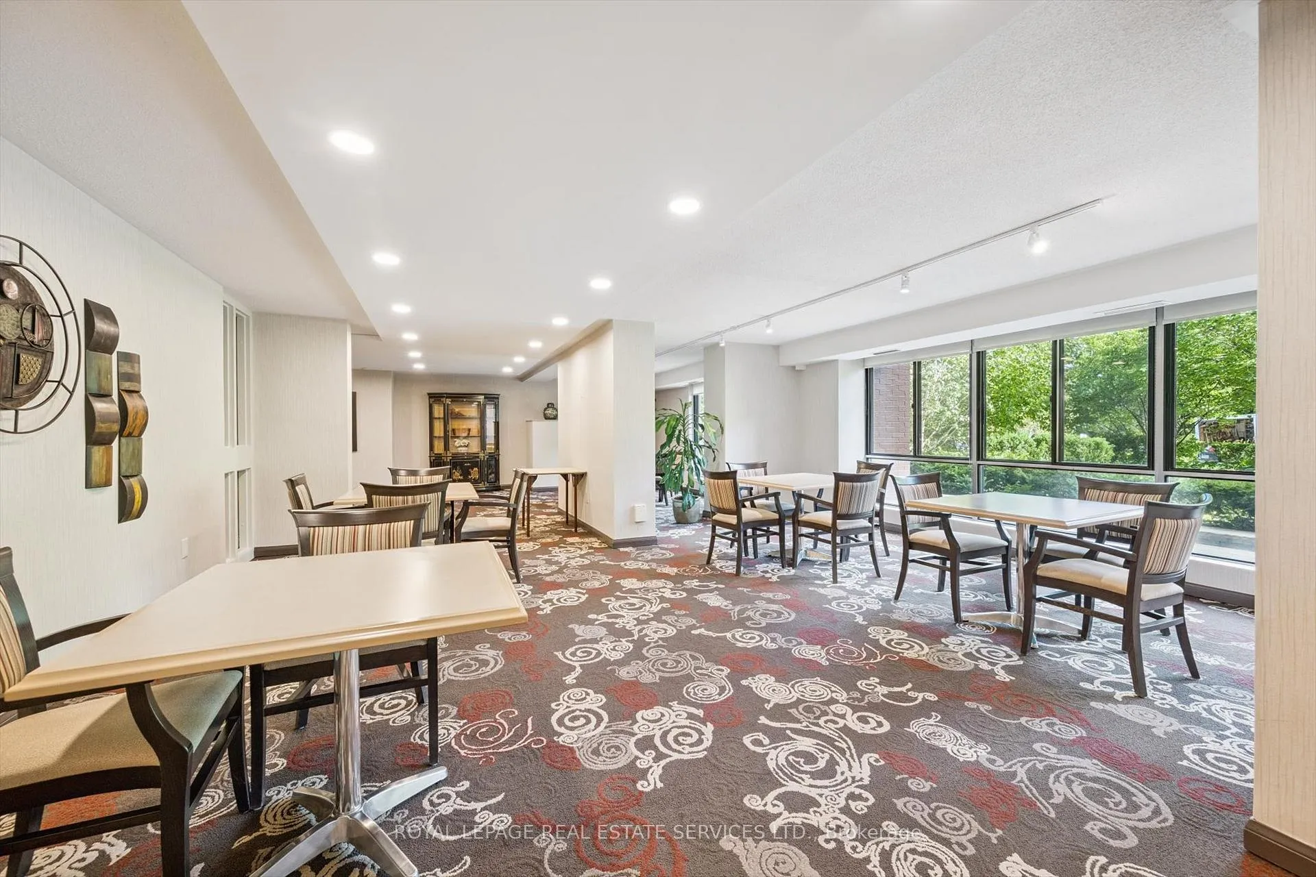 Photo 12 of Unit 613, 1400 Dixie Road, Mississauga, Lakeview — HOMEH