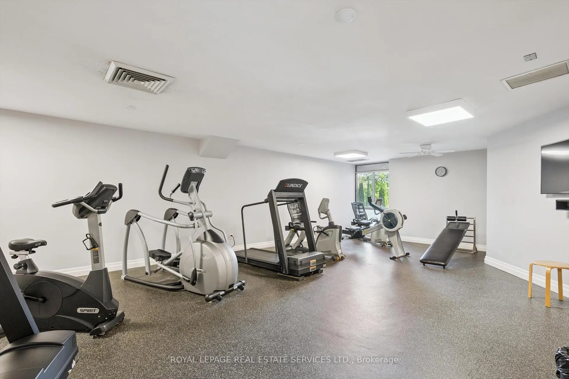 Photo 14 of Unit 613, 1400 Dixie Road, Mississauga, Lakeview — HOMEH