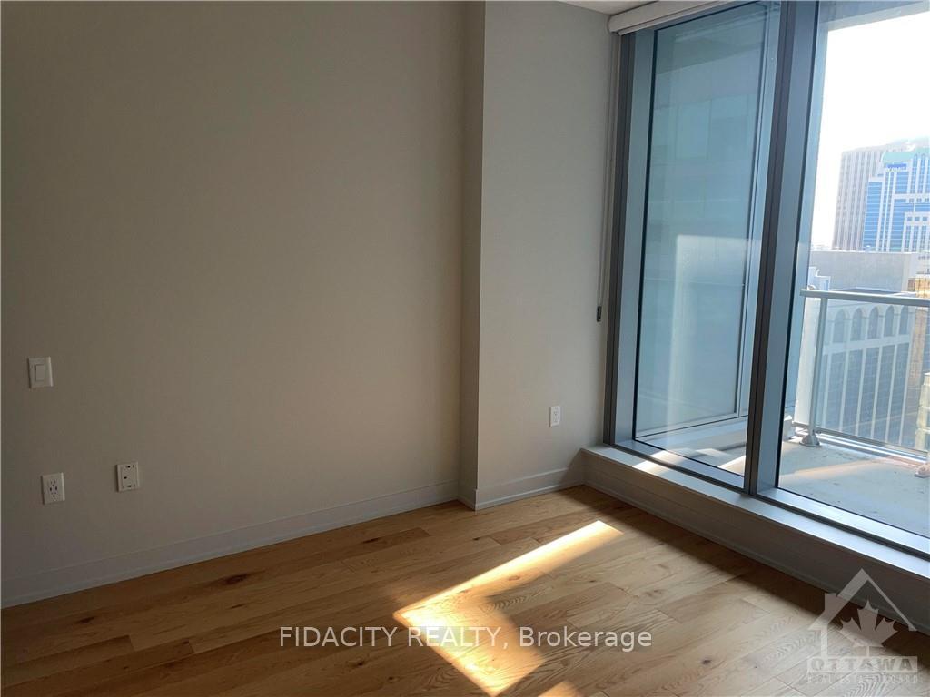 Photo 5 of Unit 1605, 101 Queen Street, Ottawa, Ottawa Centre — HOMEH