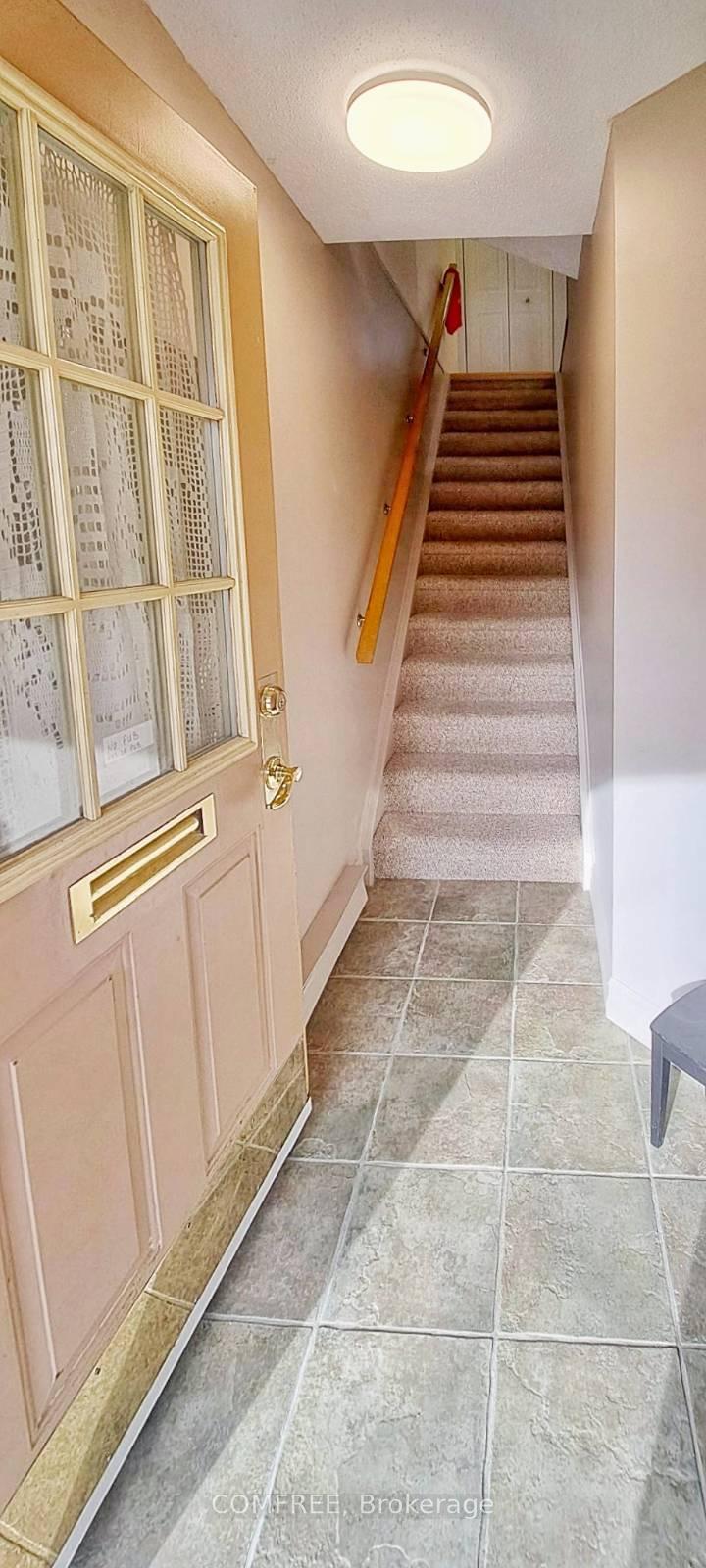 Photo 4 of 194 Alvin Road, Ottawa, Manor Park — HOMEH