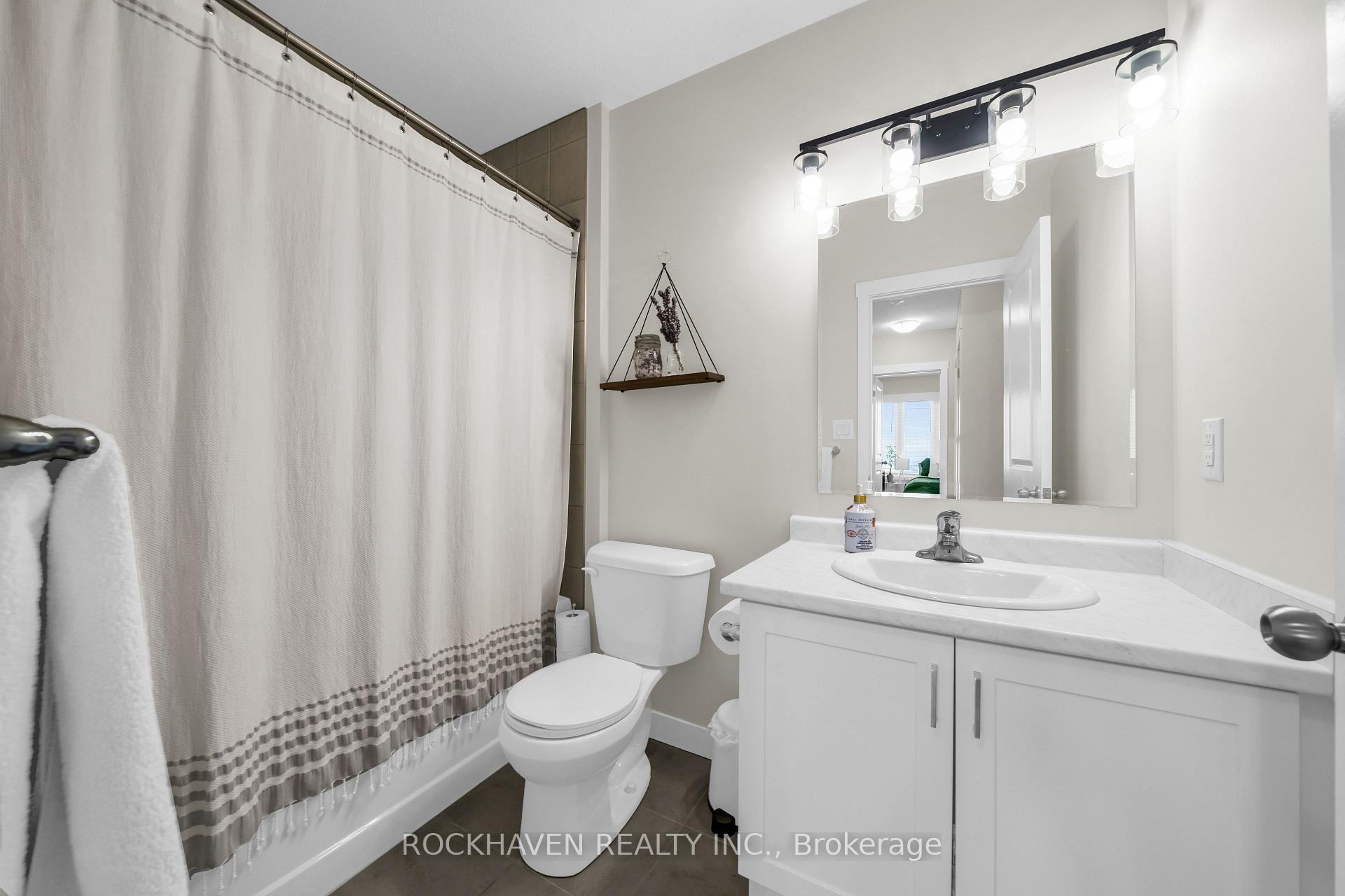 Photo 19 of Unit E, 148 Rochefort Street E, Kitchener — HOMEH