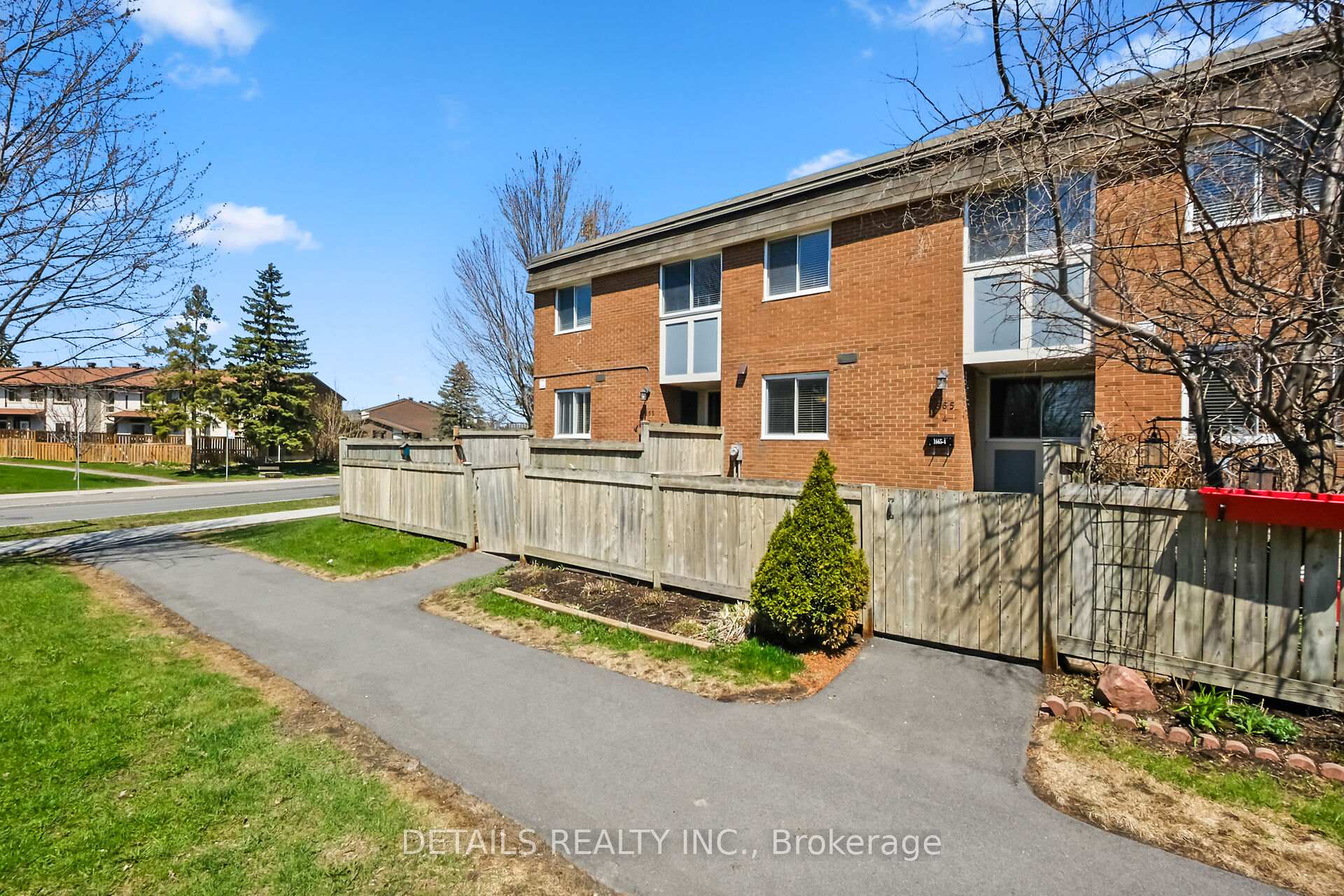 Photo 4 of Unit 4, 1665 Heatherington Road, Ottawa, Heron Gate/Industrial Park — HOMEH