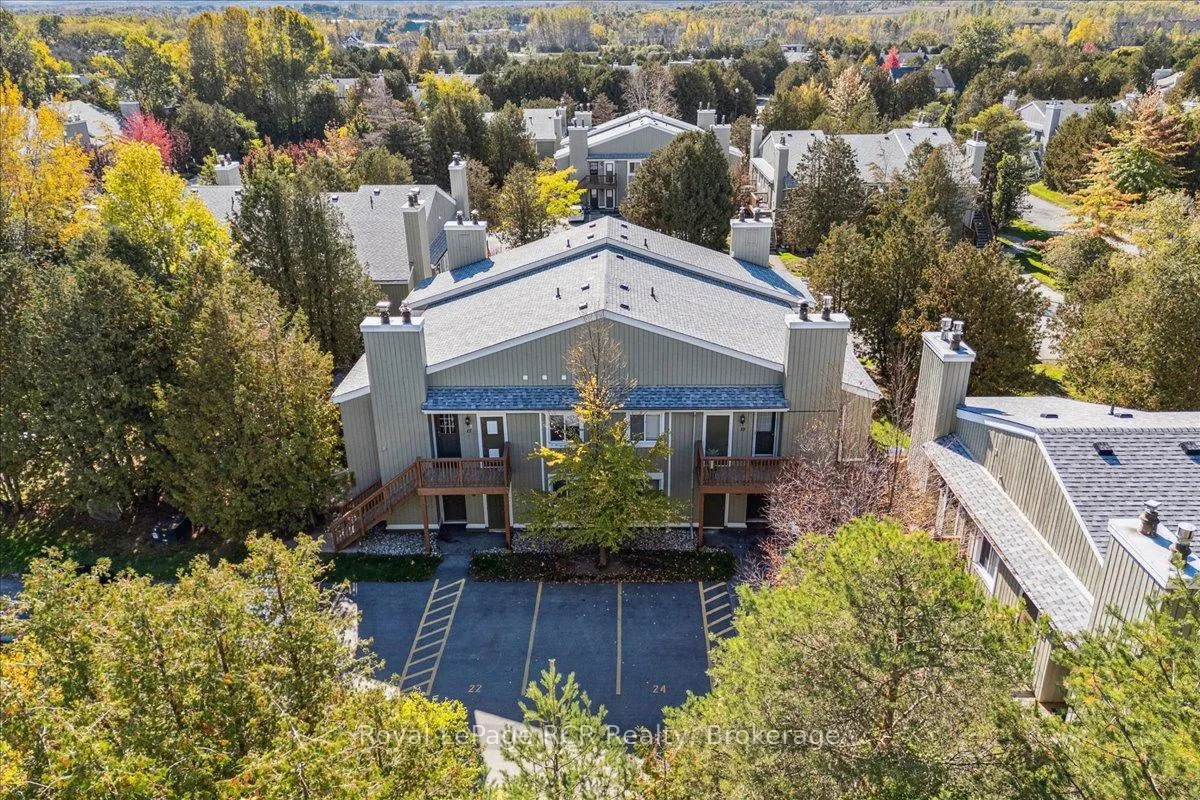 Photo 1 of Unit 17, 15 Dawson Drive, Collingwood — HOMEH