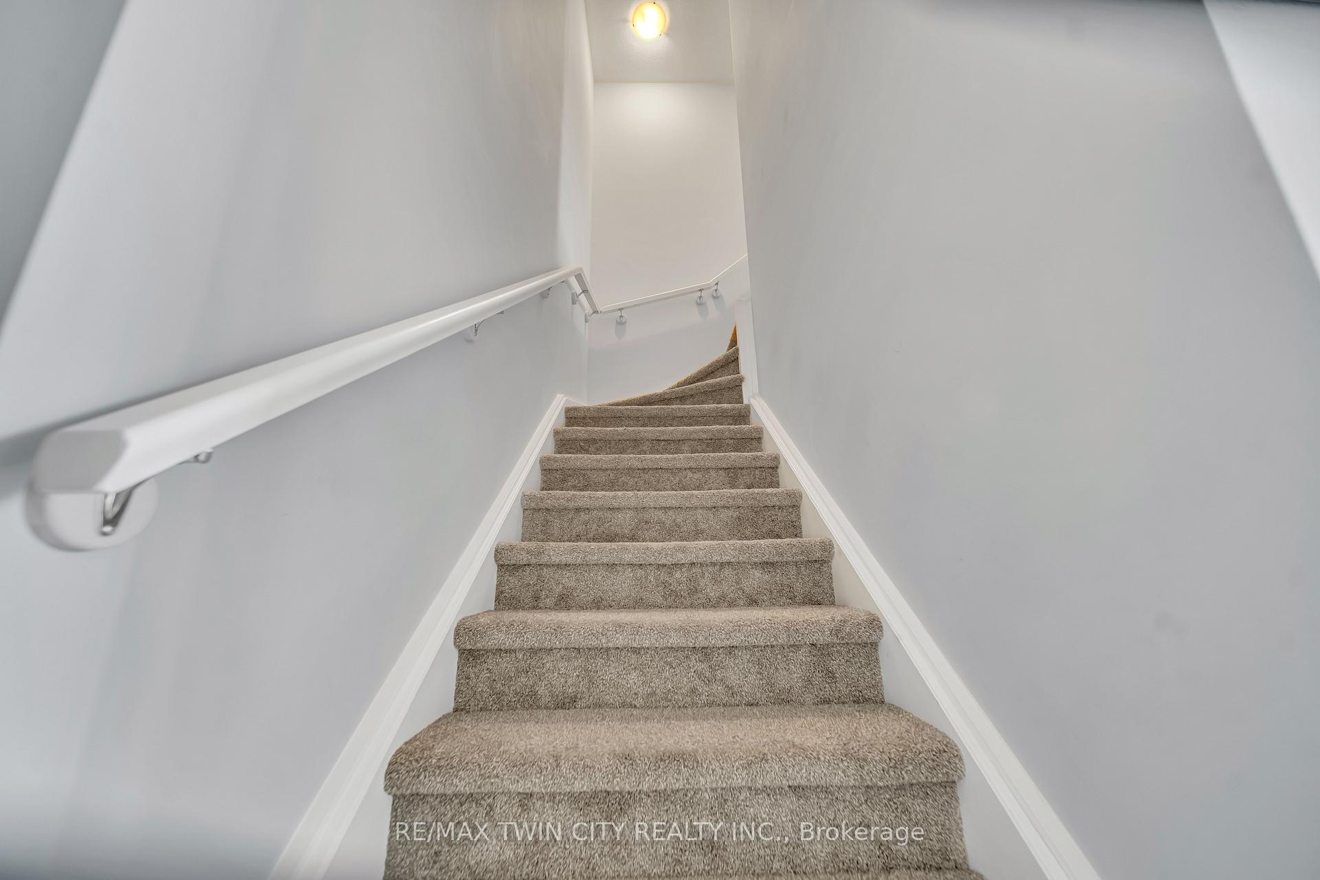 Photo 13 of 186 Wheat Lane, Kitchener — HOMEH