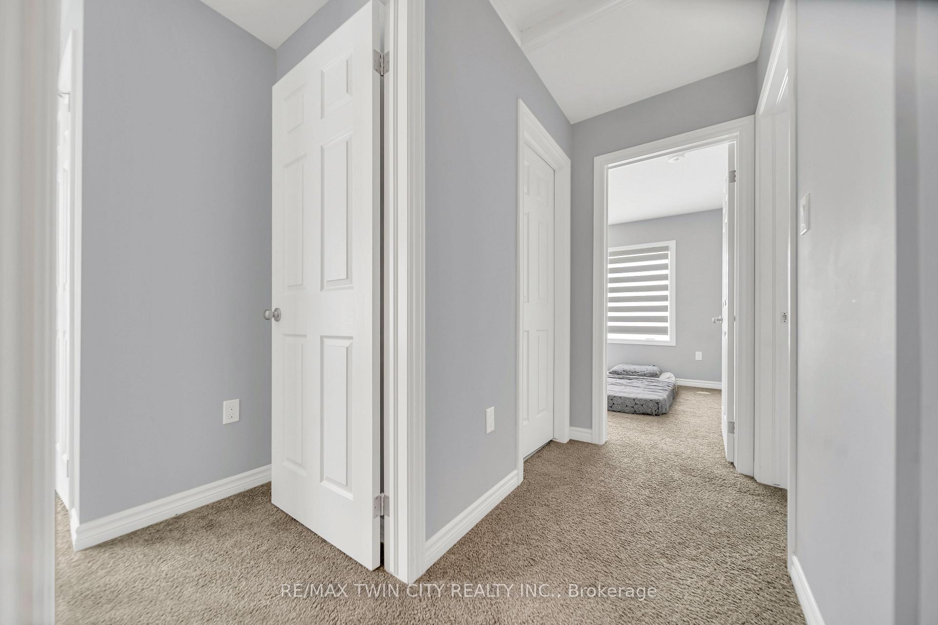 Photo 14 of 186 Wheat Lane, Kitchener — HOMEH