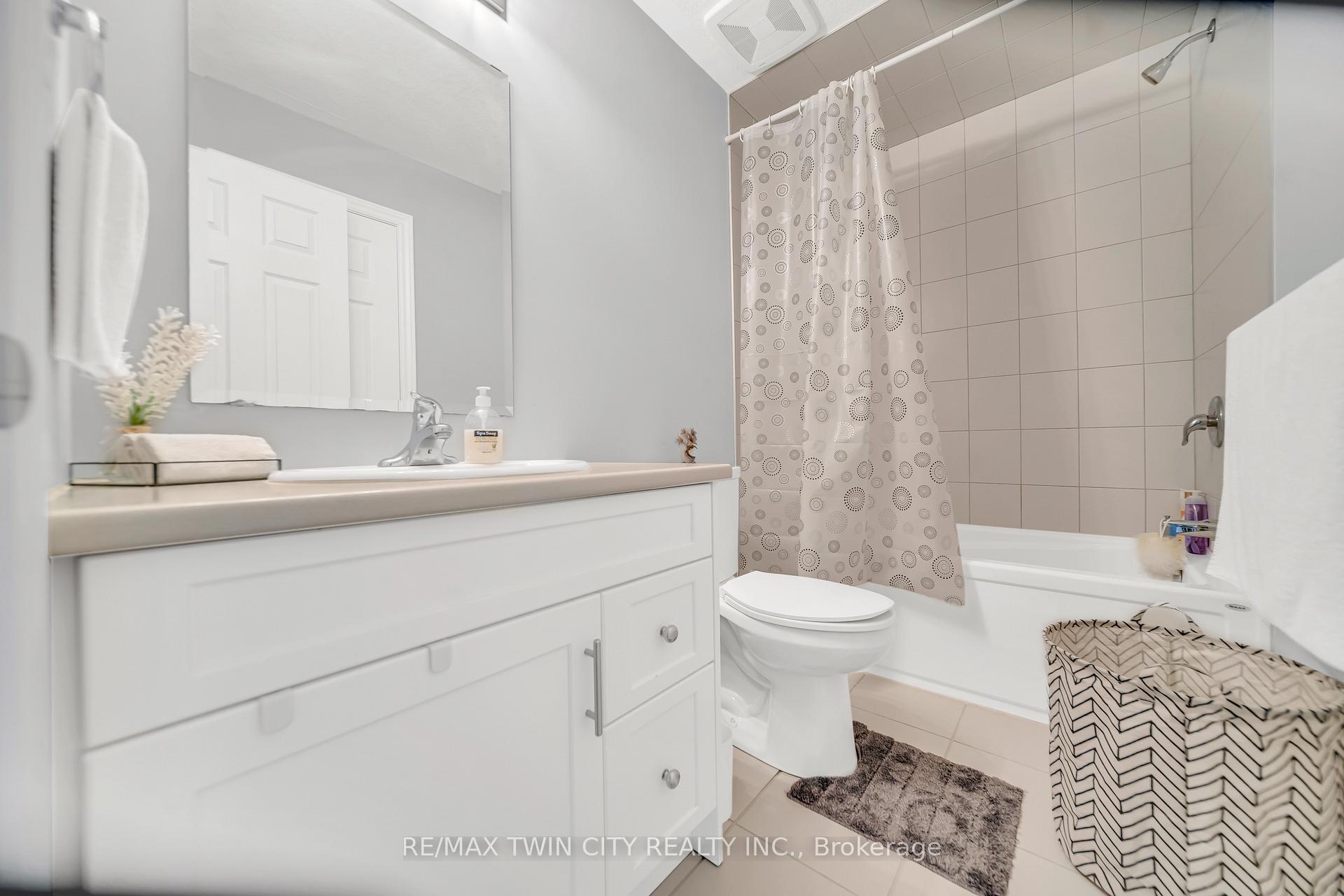 Photo 22 of 186 Wheat Lane, Kitchener — HOMEH
