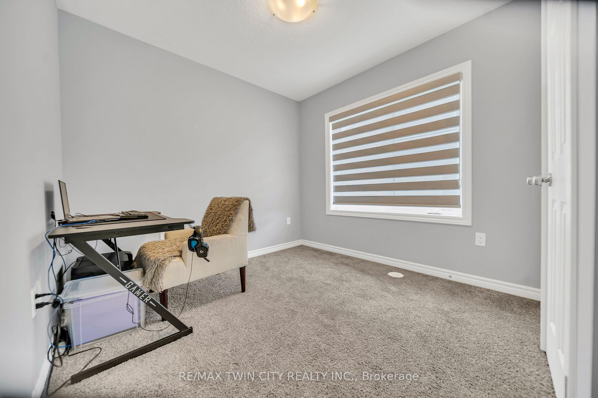 Photo 23 of 186 Wheat Lane, Kitchener — HOMEH