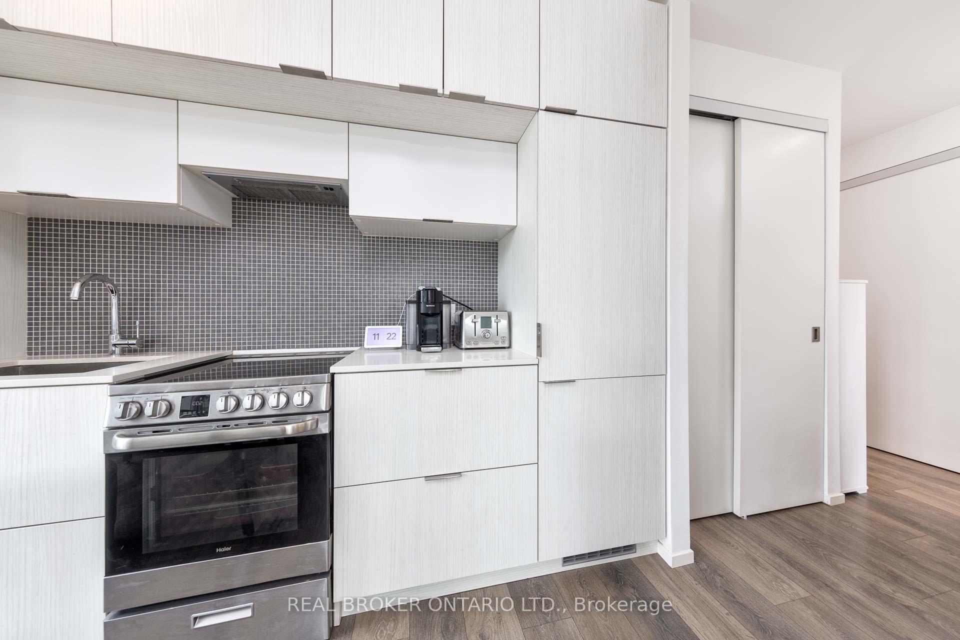 Photo 4 of Unit 2901, 159 Dundas Street E, Toronto, Church-Yonge Corridor — HOMEH