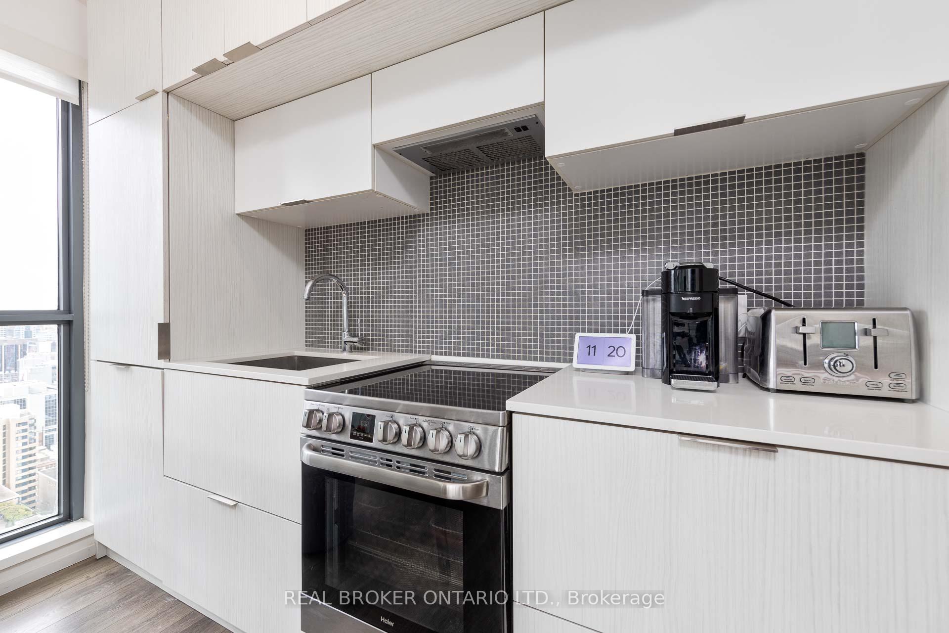 Photo 5 of Unit 2901, 159 Dundas Street E, Toronto, Church-Yonge Corridor — HOMEH