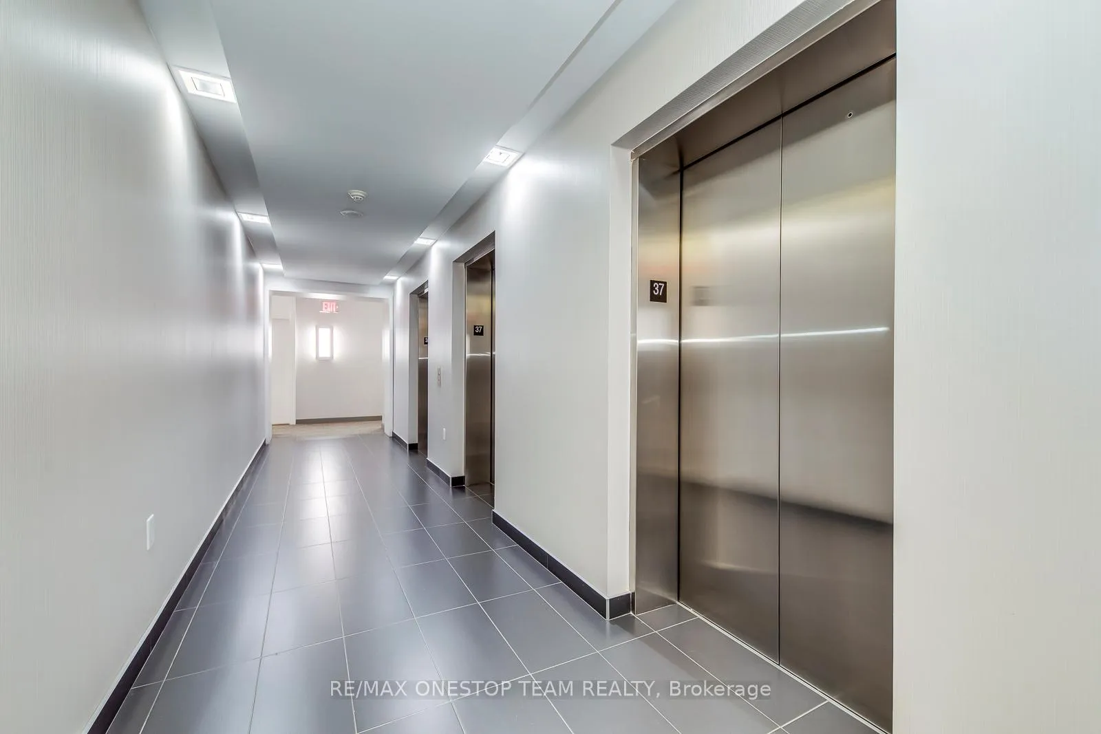 Photo 21 of Unit 3703, 8 The Esplanade, Toronto, Waterfront Communities — HOMEH