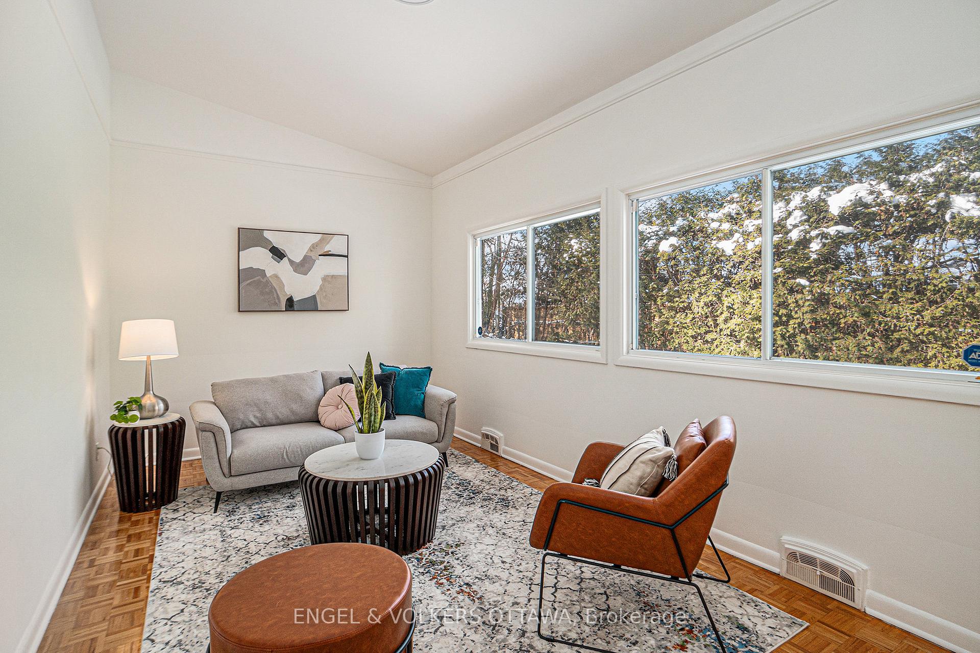 Photo 10 of 5 Deerlane Avenue, Ottawa, Pineglen/Country Place — HOMEH