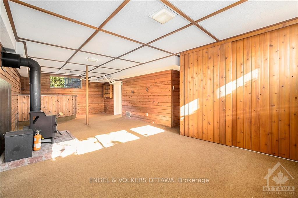 Photo 18 of 5 Deerlane Avenue, Ottawa, Pineglen/Country Place — HOMEH