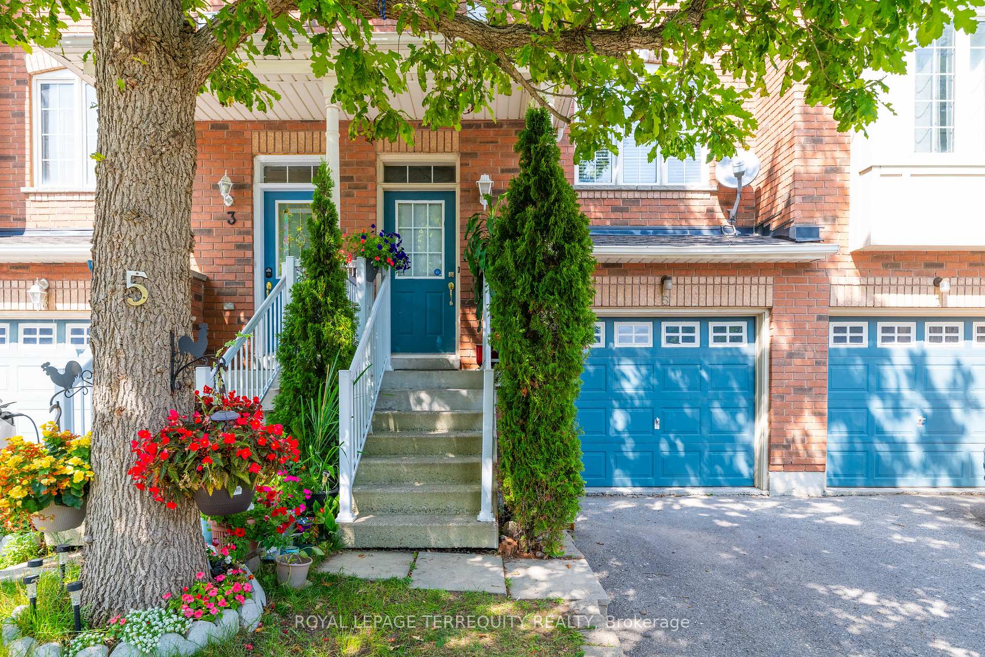 Photo 5 of 5 Collis Lane, Ajax, South East — HOMEH
