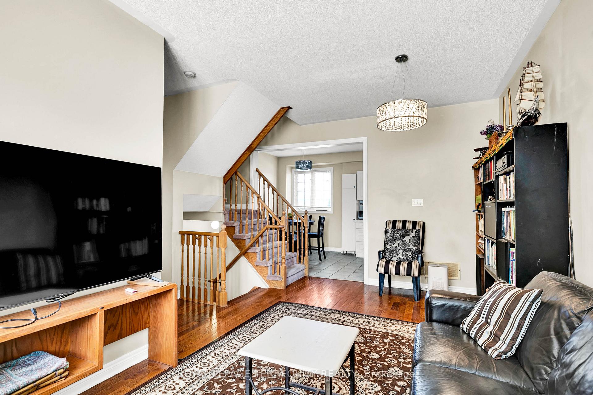Photo 9 of 5 Collis Lane, Ajax, South East — HOMEH