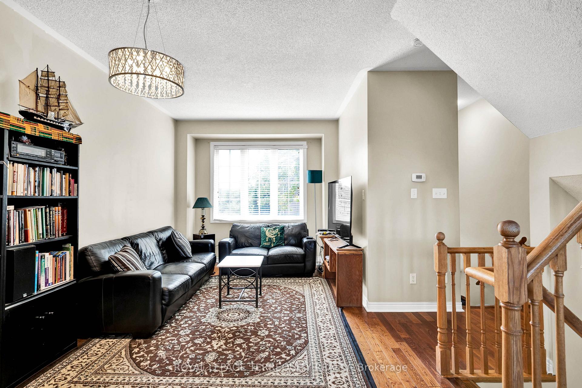 Photo 10 of 5 Collis Lane, Ajax, South East — HOMEH