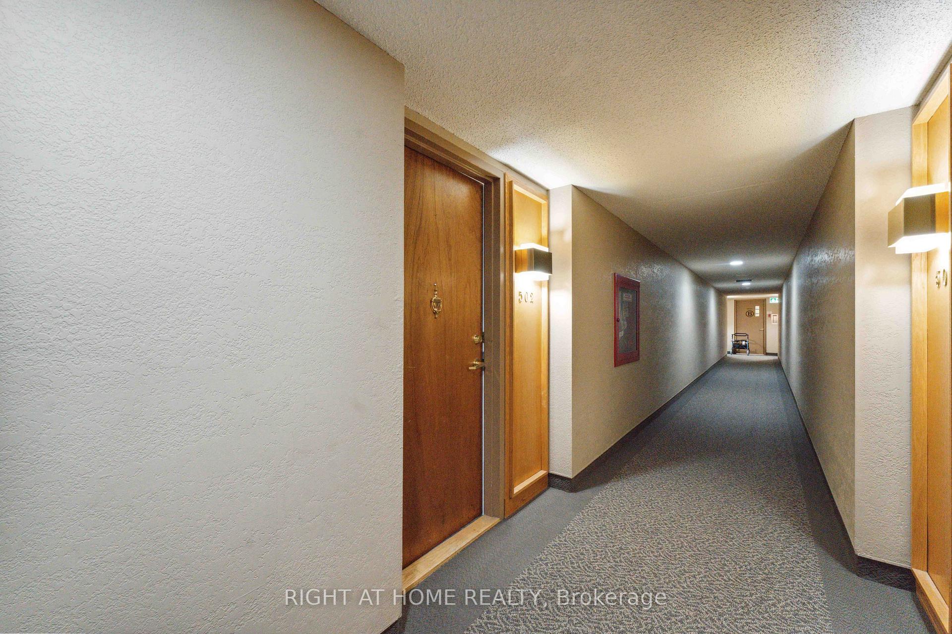 Photo 3 of Unit 502, 2760 Carousel Crescent, Ottawa, Emerald Woods/Sawmill Creek — HOMEH