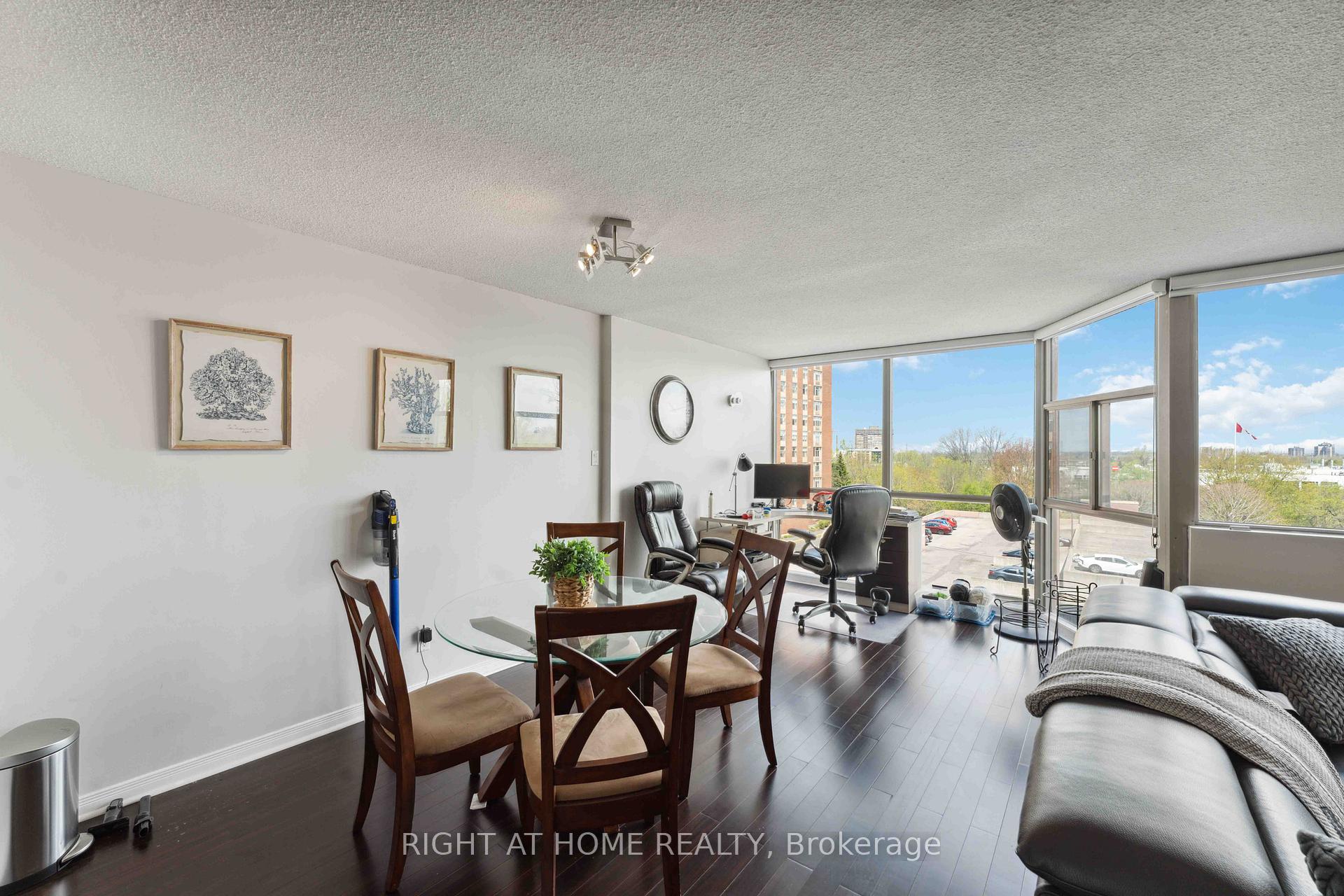 Photo 6 of Unit 502, 2760 Carousel Crescent, Ottawa, Emerald Woods/Sawmill Creek — HOMEH