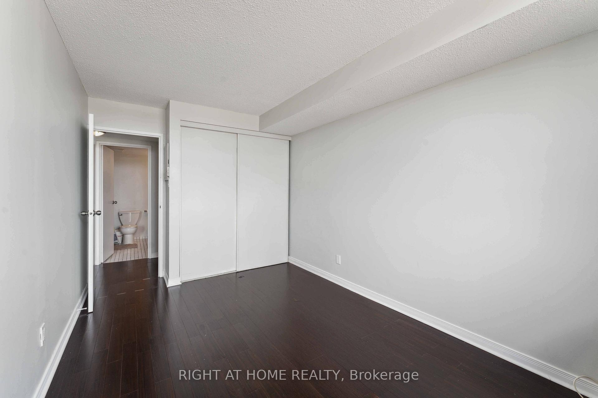 Photo 18 of Unit 502, 2760 Carousel Crescent, Ottawa, Emerald Woods/Sawmill Creek — HOMEH