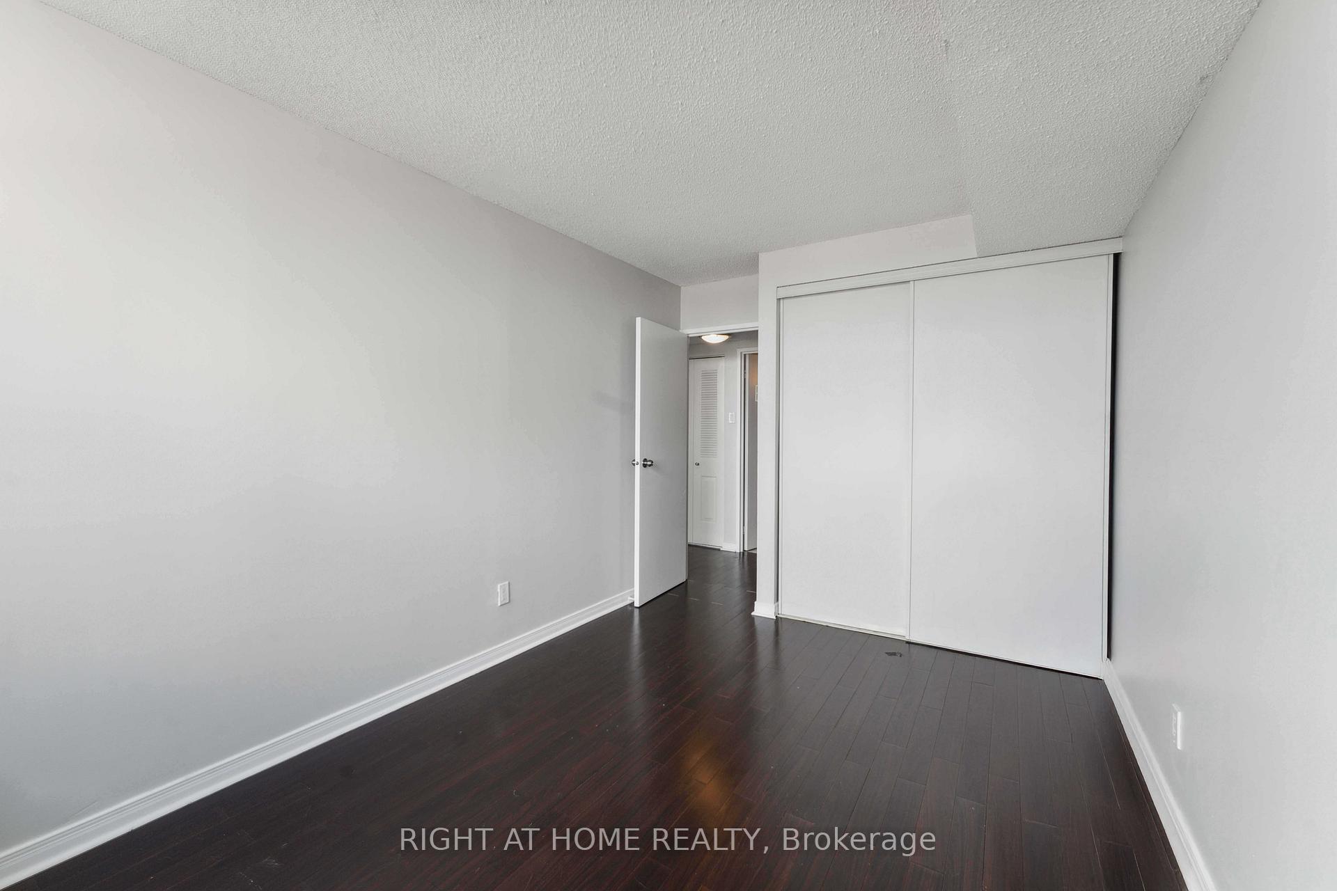 Photo 19 of Unit 502, 2760 Carousel Crescent, Ottawa, Emerald Woods/Sawmill Creek — HOMEH