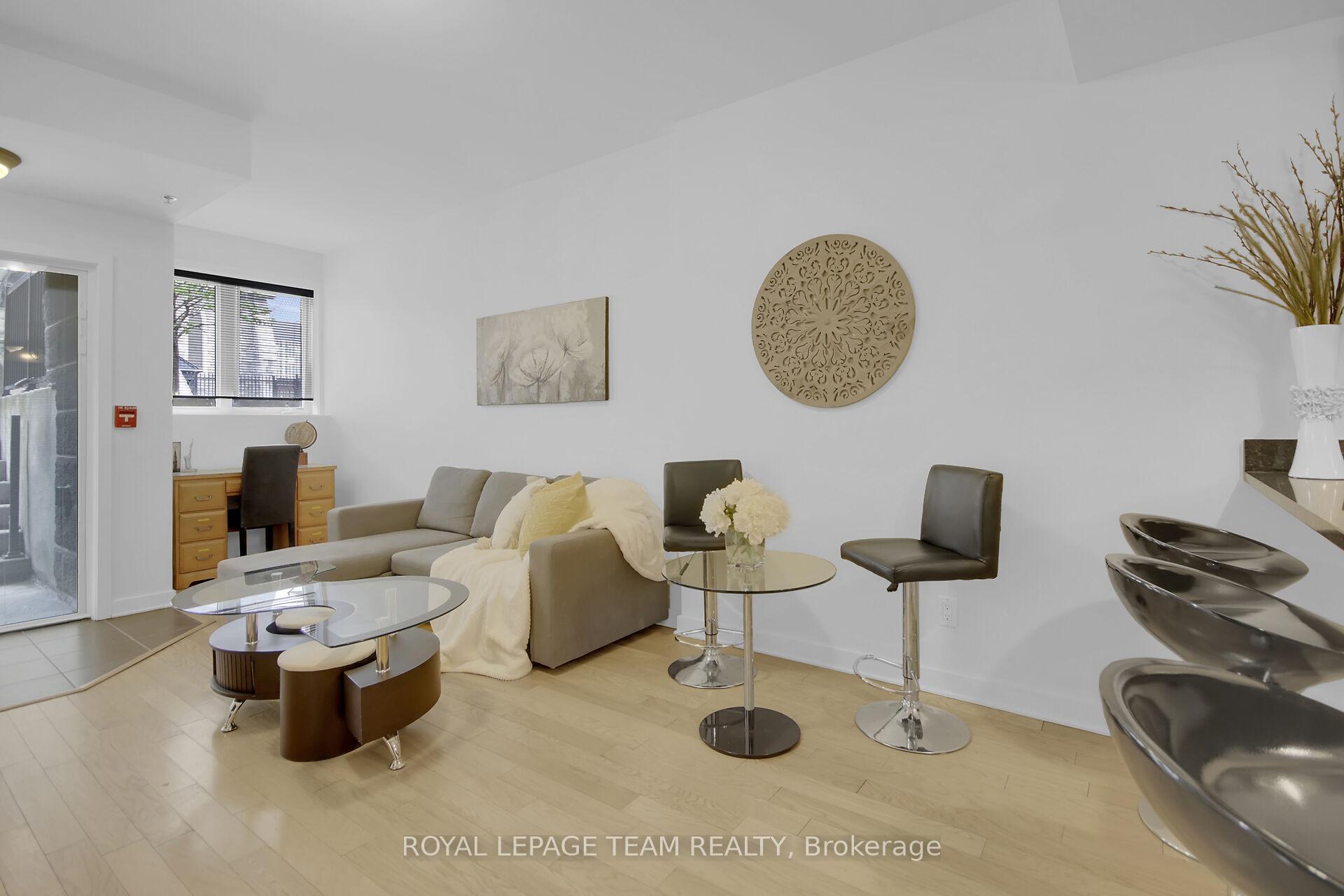 Photo 6 of Unit 102, 142 Daly Avenue, Ottawa, Sandy Hill — HOMEH