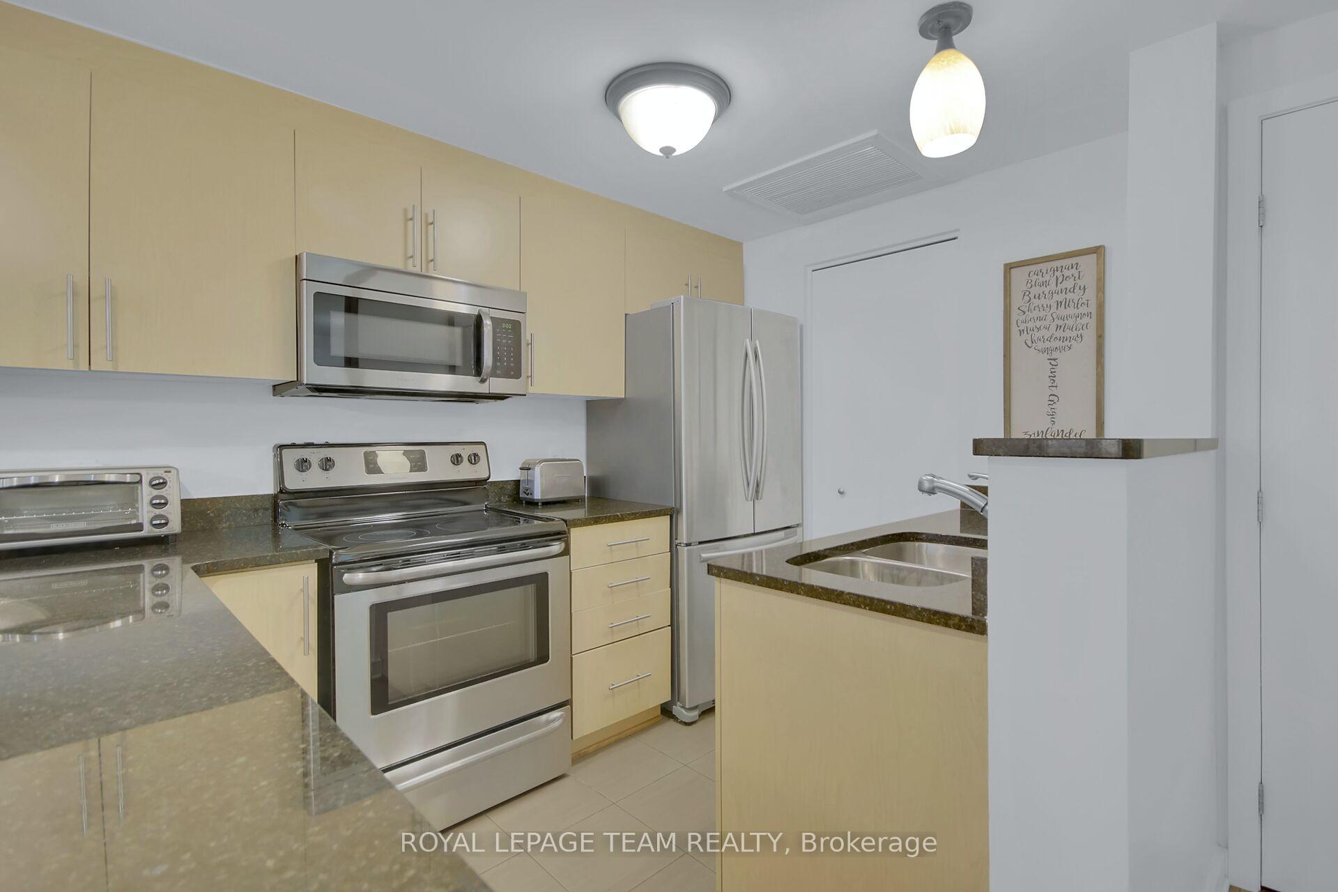 Photo 12 of Unit 102, 142 Daly Avenue, Ottawa, Sandy Hill — HOMEH