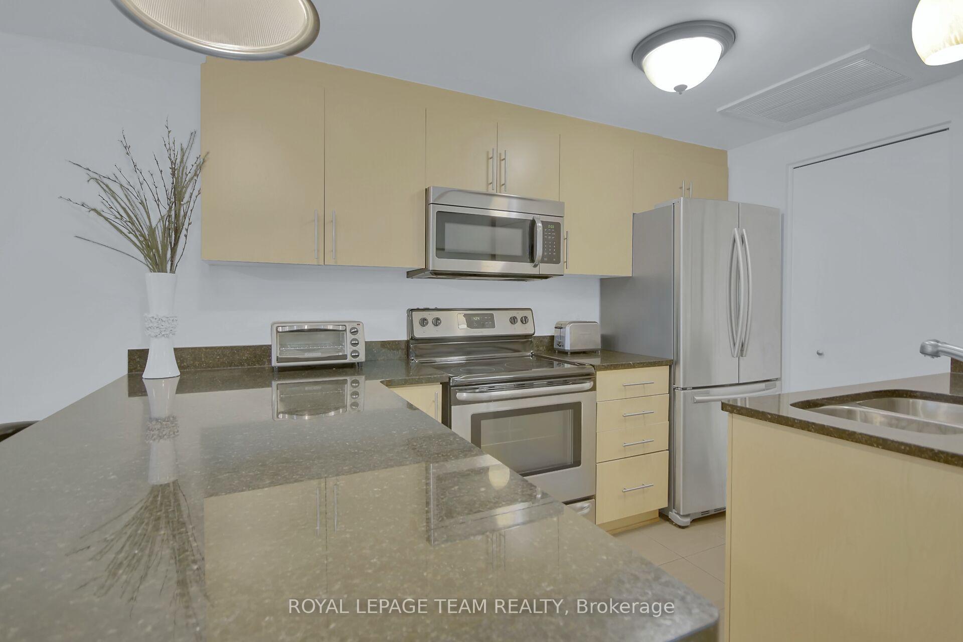 Photo 13 of Unit 102, 142 Daly Avenue, Ottawa, Sandy Hill — HOMEH