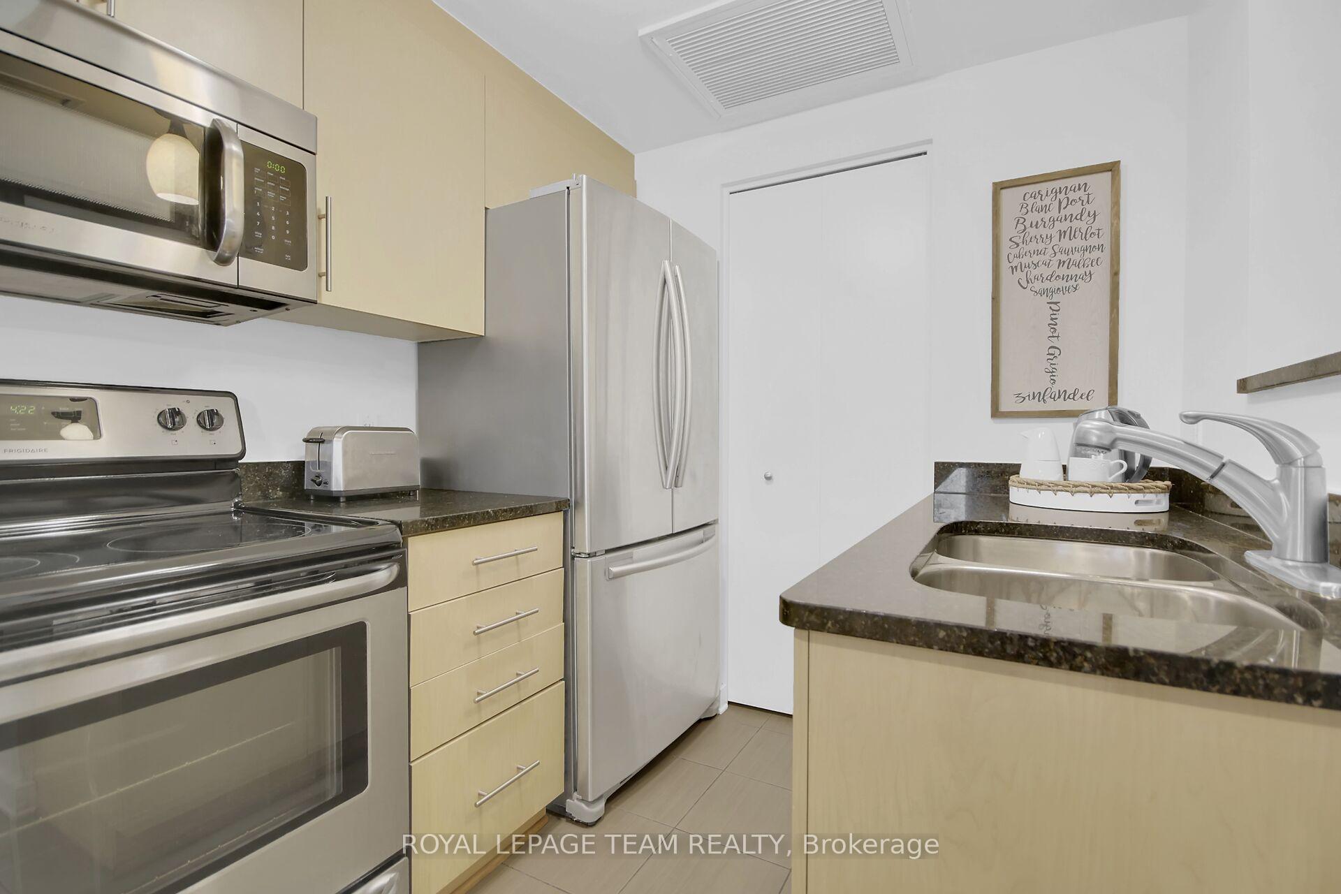 Photo 17 of Unit 102, 142 Daly Avenue, Ottawa, Sandy Hill — HOMEH